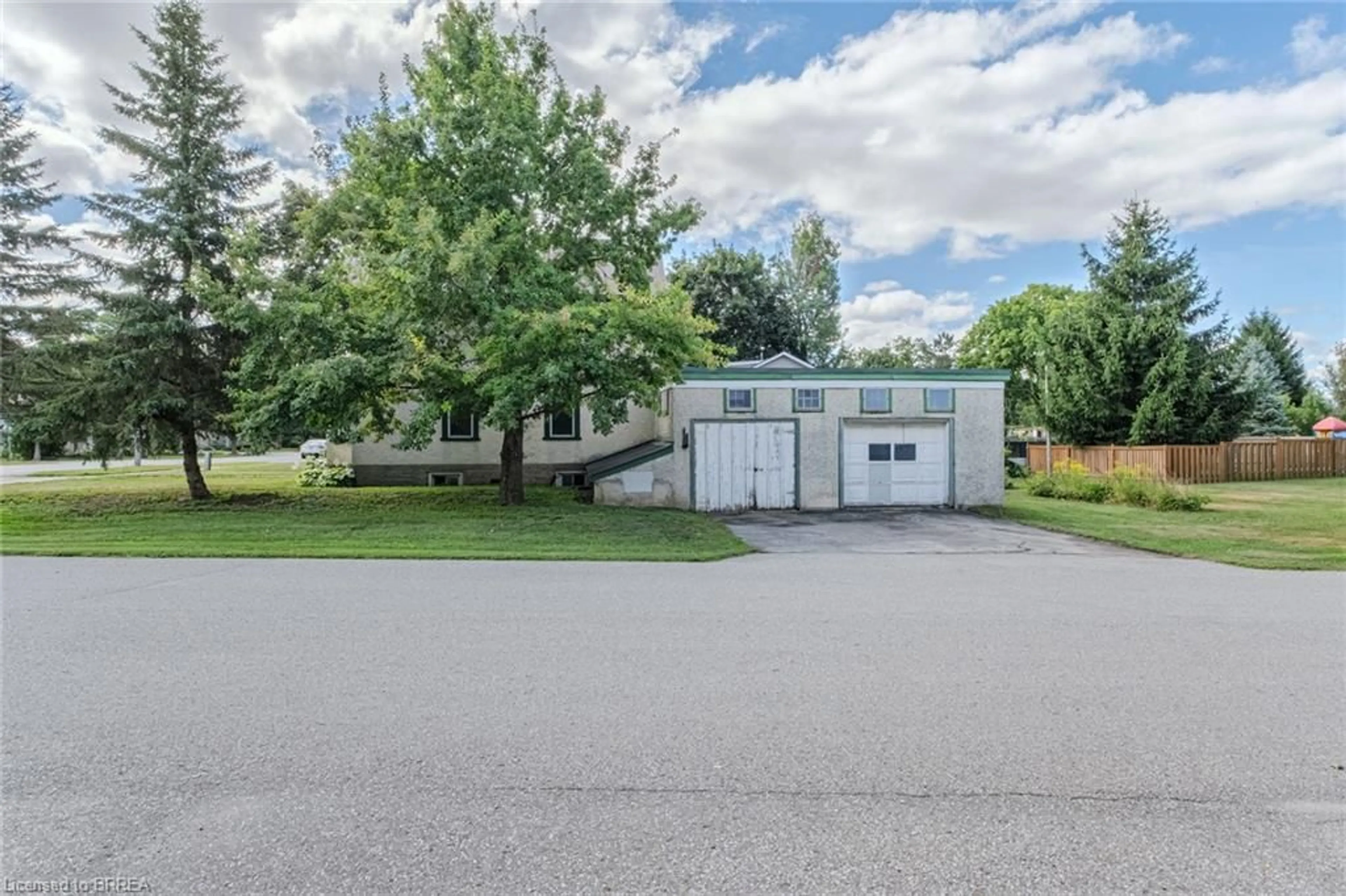 Unknown for 405 Maple Ave, Burford Ontario N0E 1A0