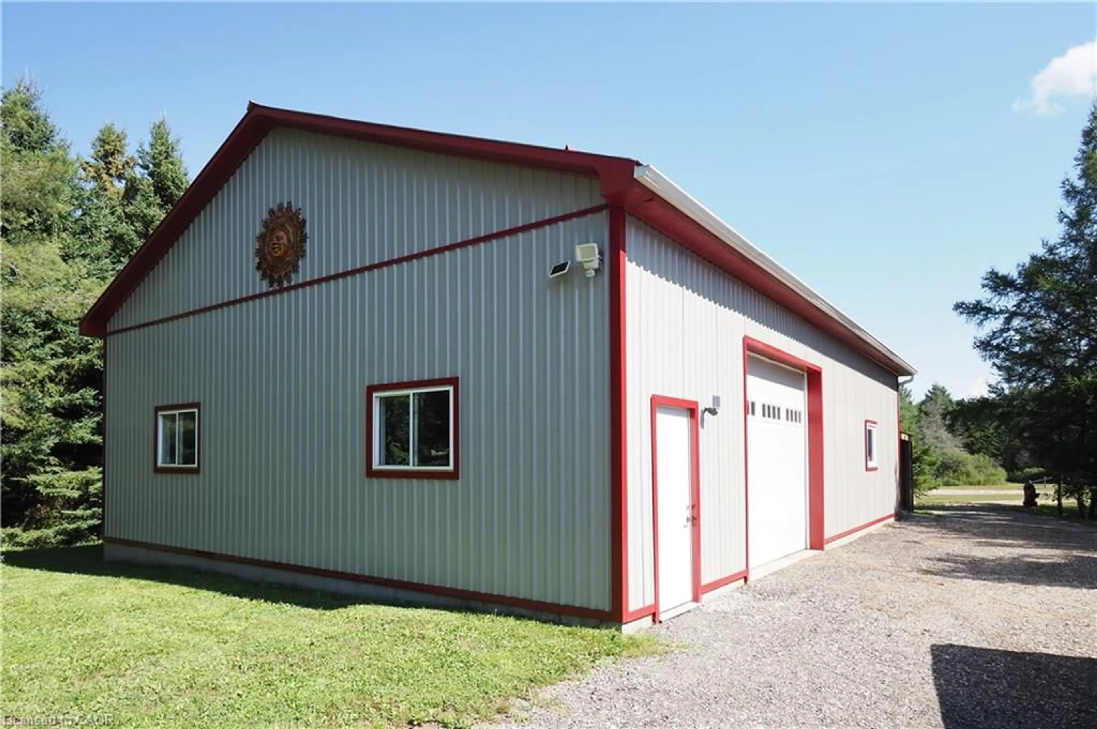 Indoor garage for 7201 Highway 6, Arthur Ontario N0G 1A0