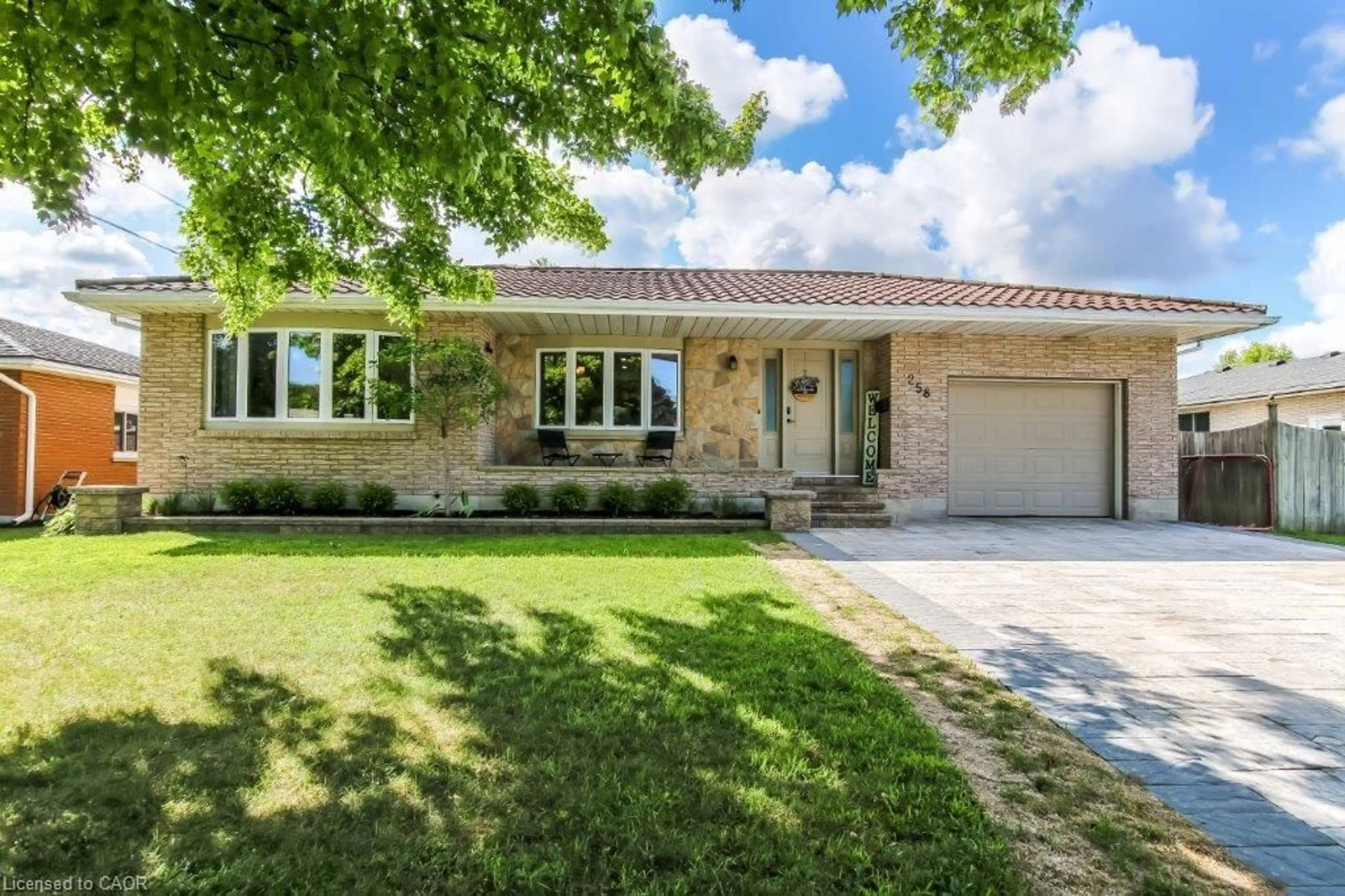 Home with brick exterior material, street for 258 Adams Ave, Delhi Ontario N4B 2Y5