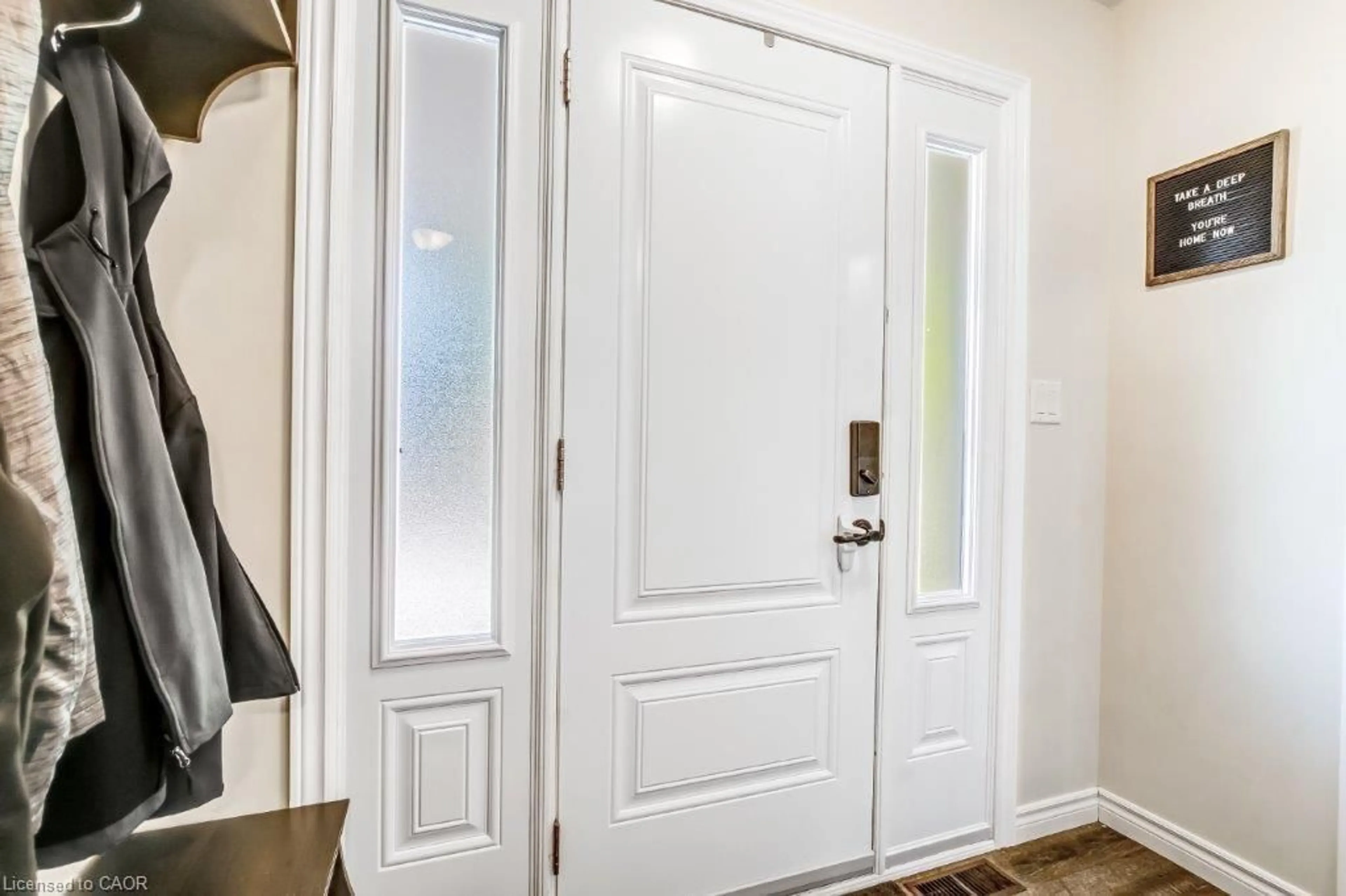 Indoor entryway for 258 Adams Ave, Delhi Ontario N4B 2Y5