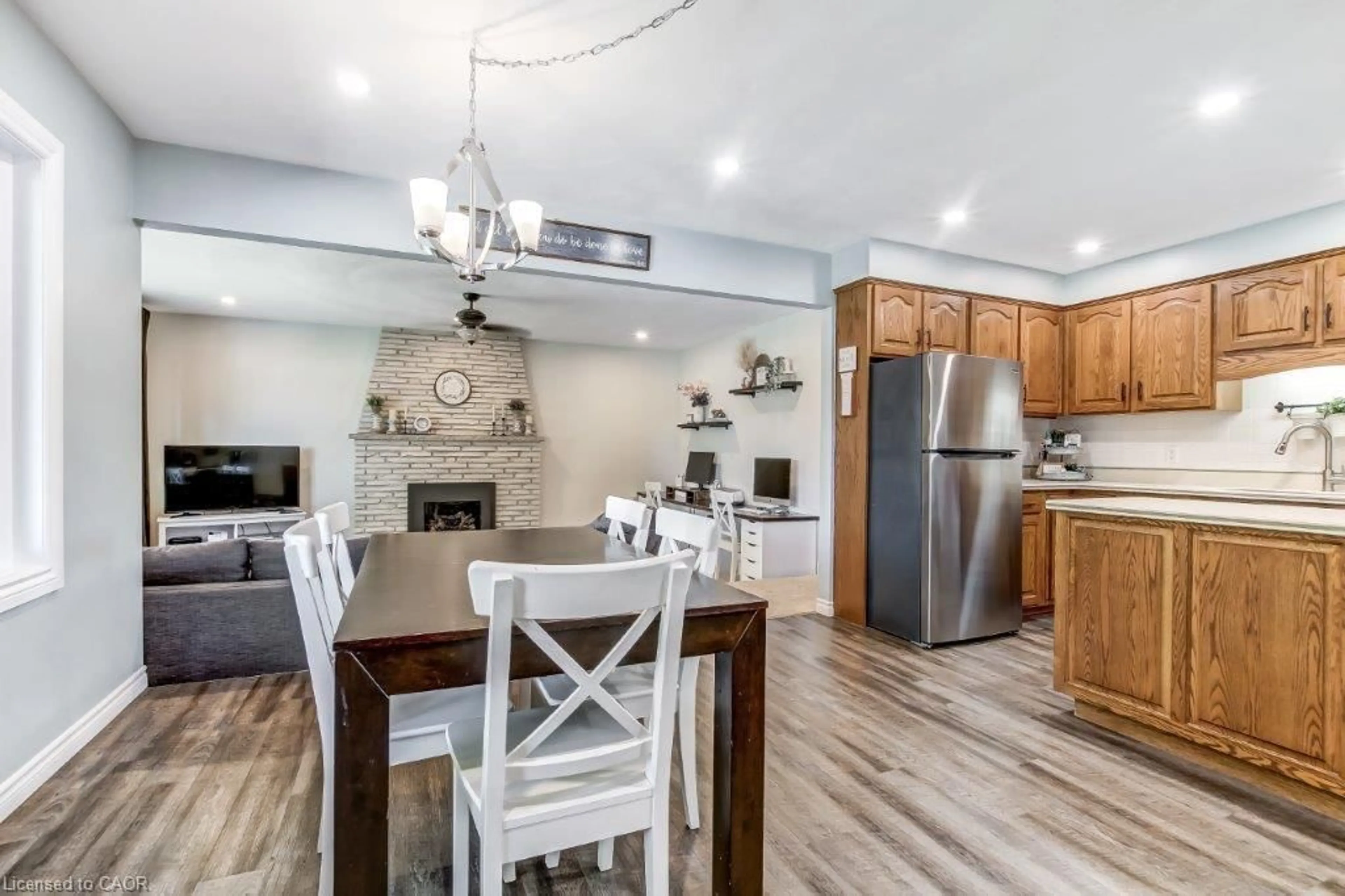 Open concept kitchen, unknown for 258 Adams Ave, Delhi Ontario N4B 2Y5
