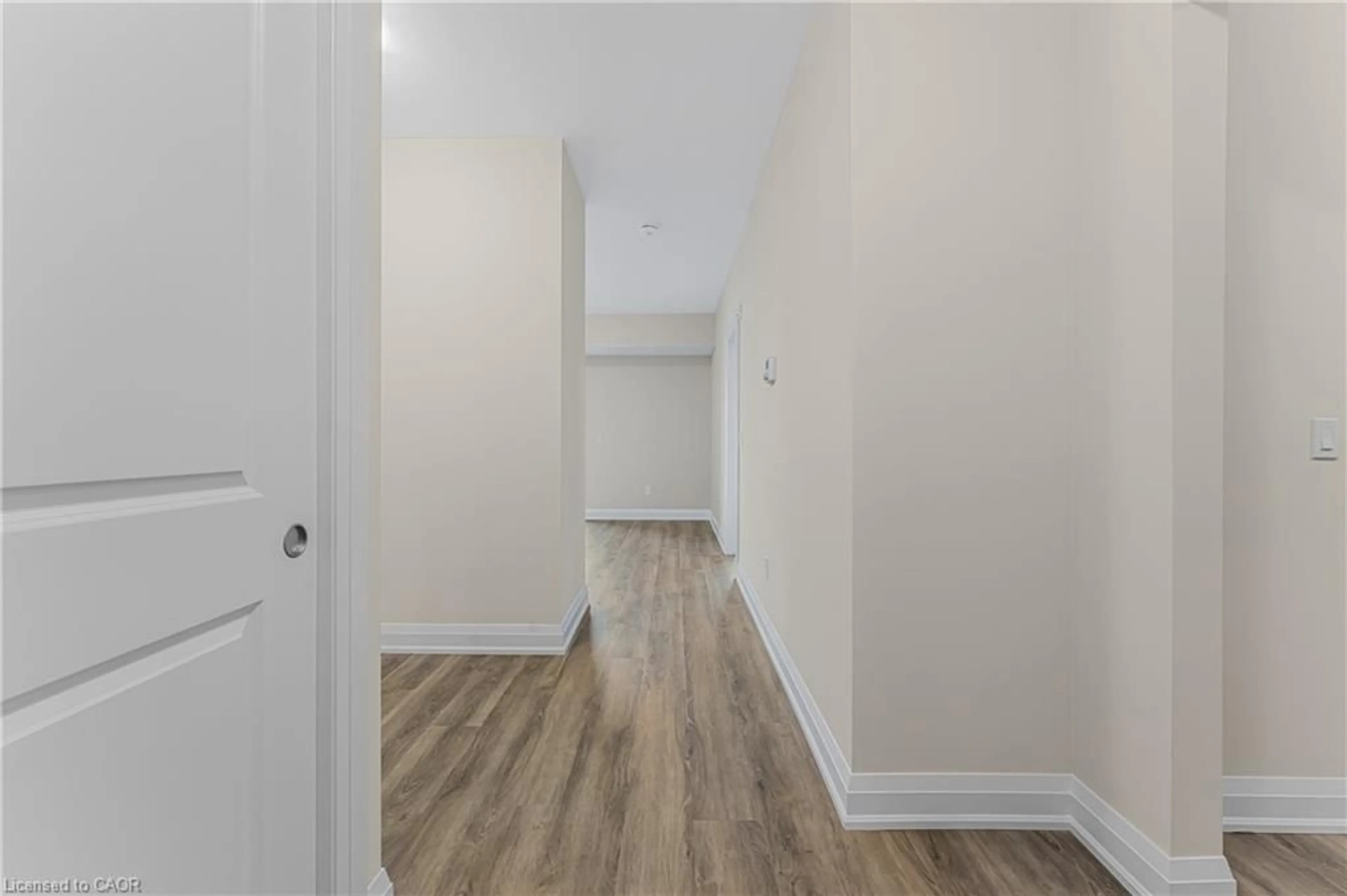 A pic of a room for 118 Summersides Blvd #303, Fonthill Ontario L0E 1E1