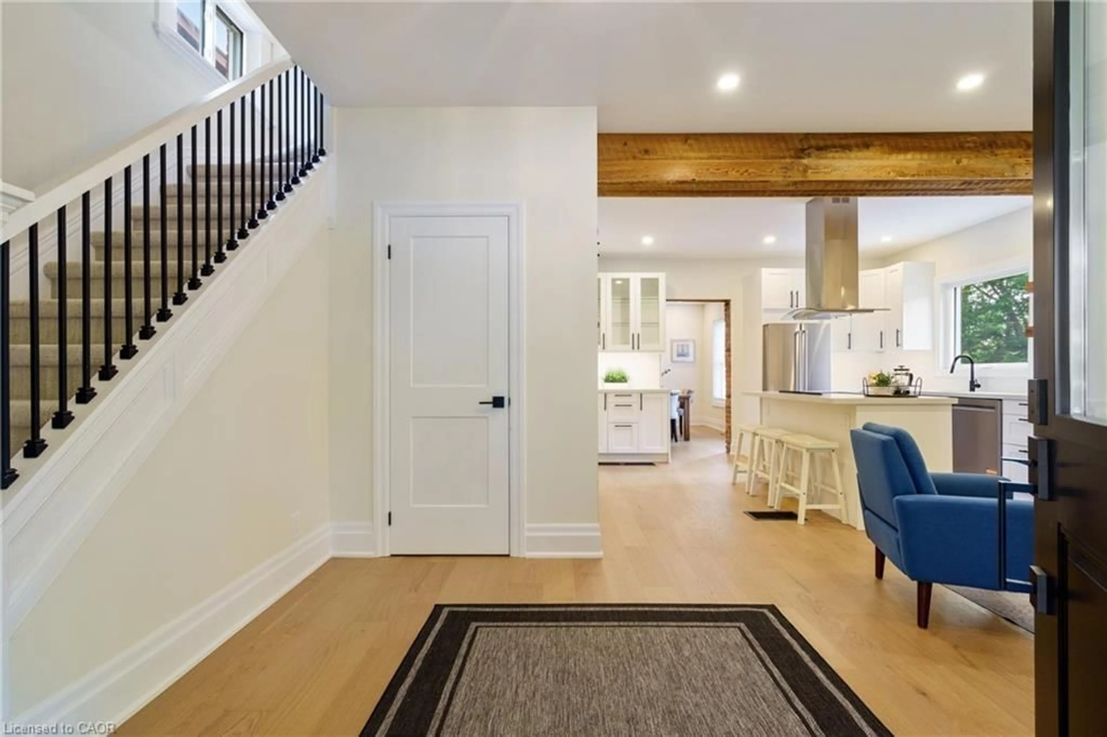 Indoor entryway for 23 Drummond St, Brantford Ontario N3S 5Z2