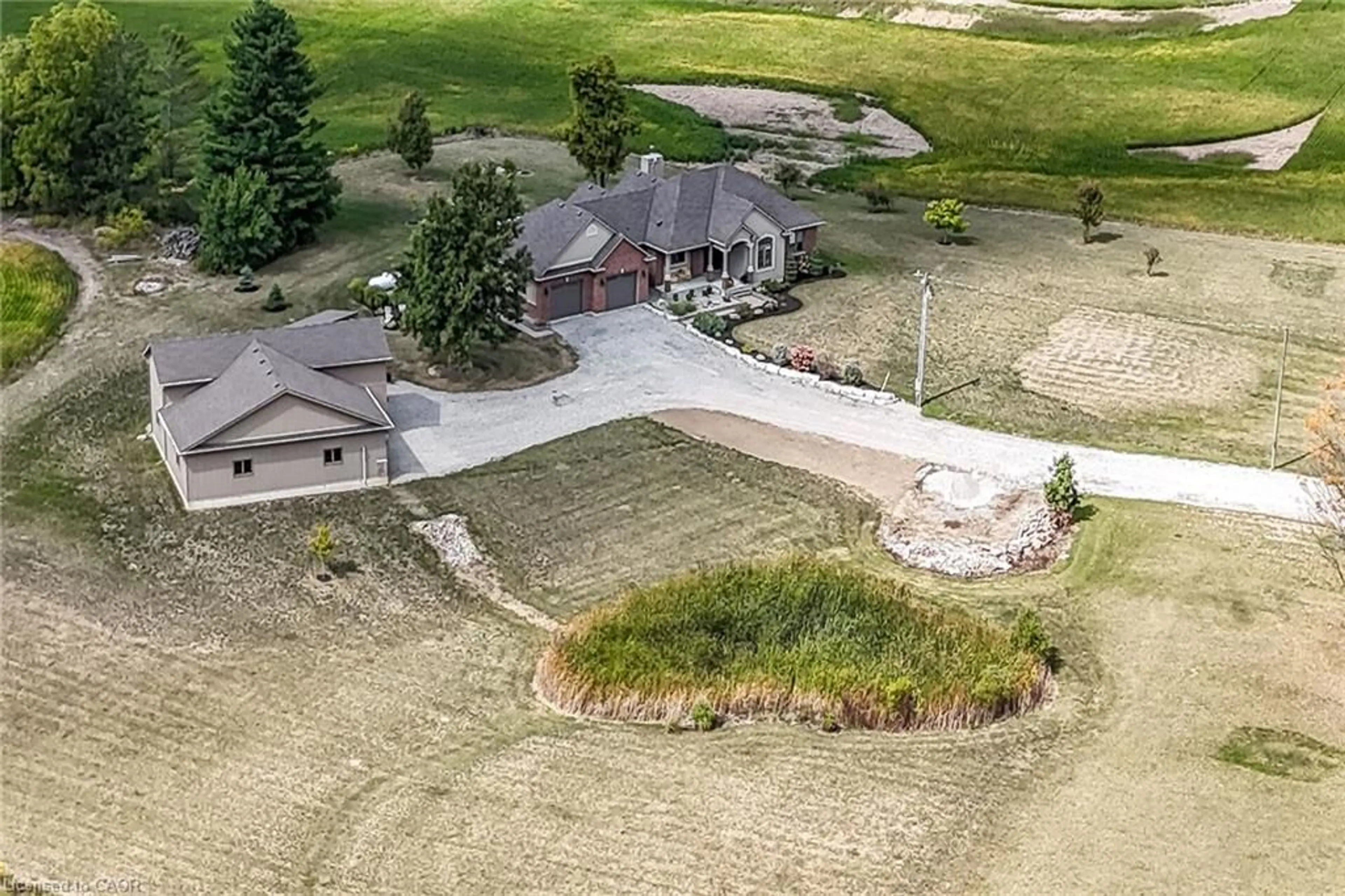 A pic from outside/outdoor area/front of a property/back of a property/a pic from drone, mountain view for 175 Yaremy Rd, Dunnville Ontario N0A 1E0