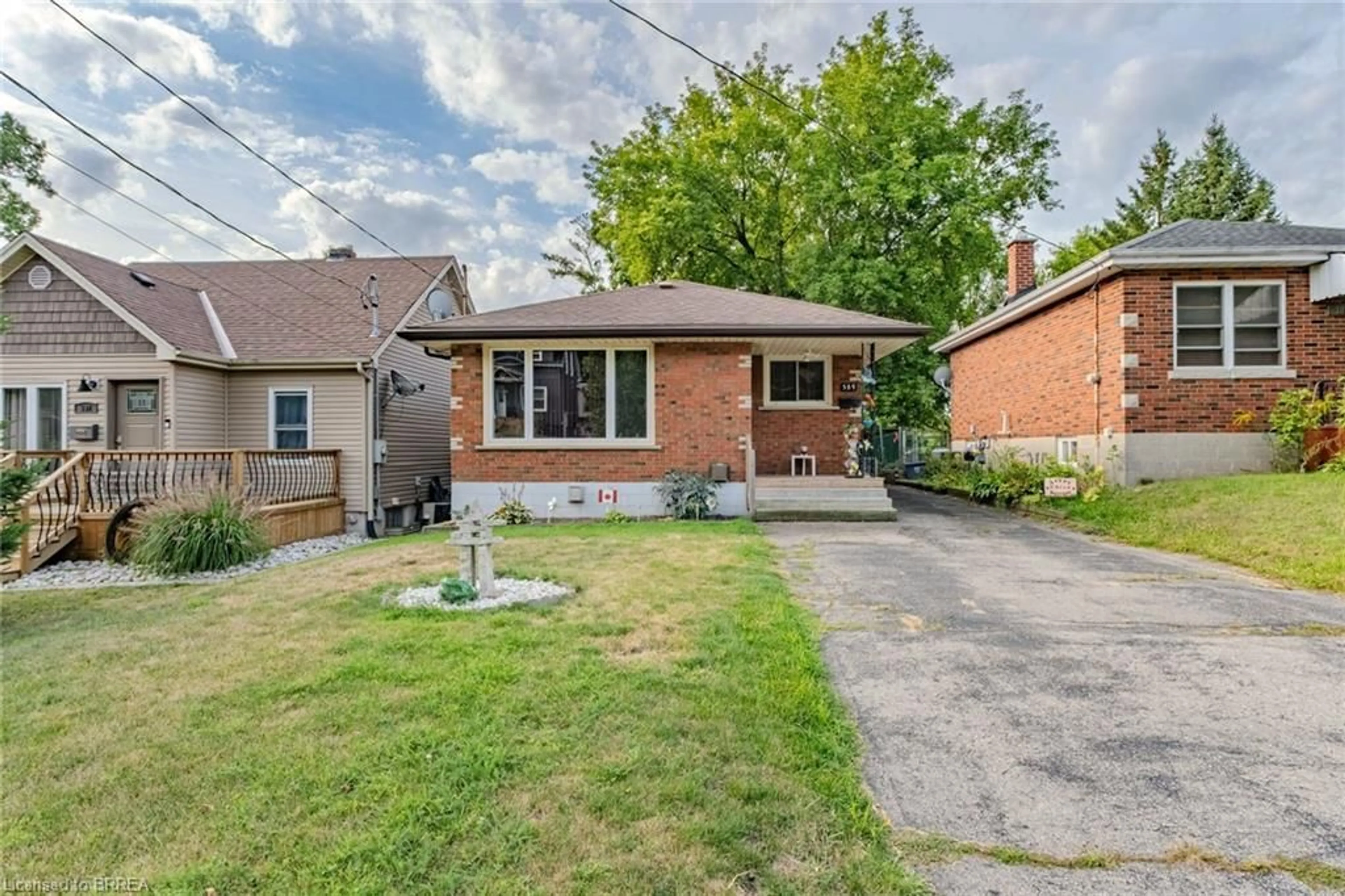 Home with brick exterior material, street for 389 Nelson St, Brantford Ontario N3S 4E6