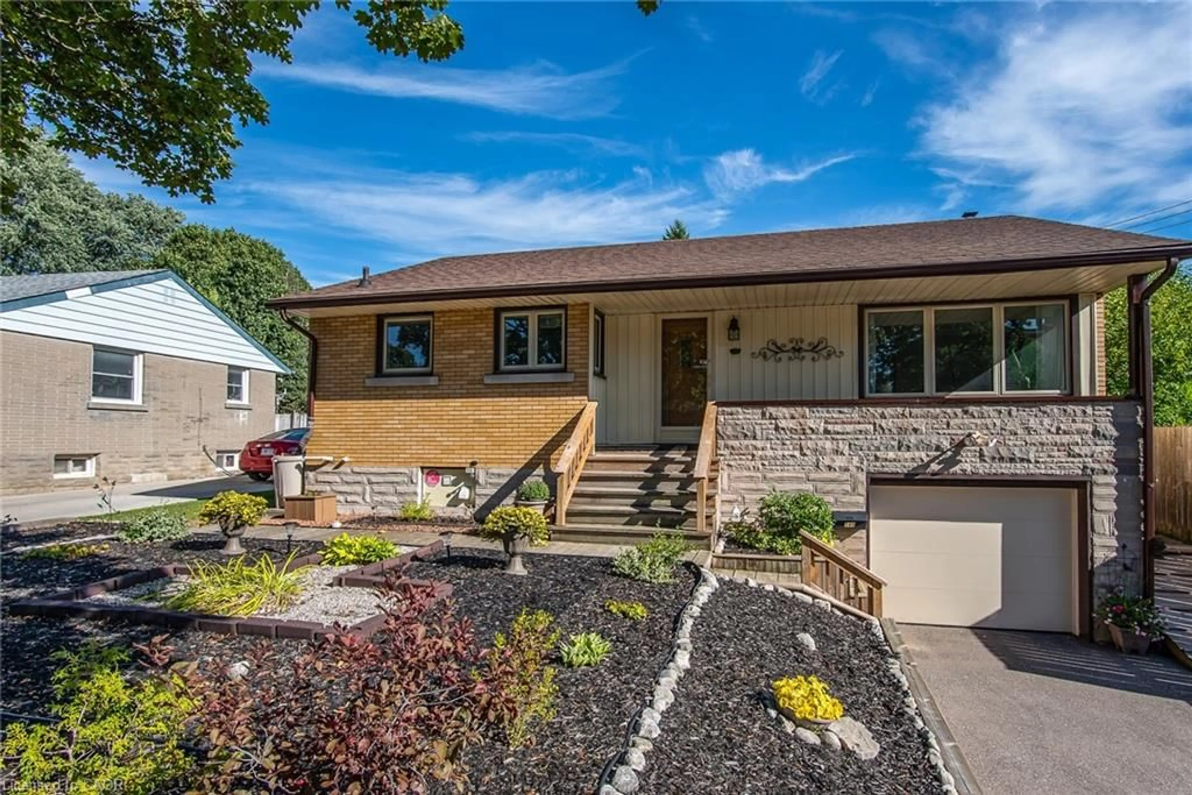 Home with vinyl exterior material, street for 148 Siebert Ave, Kitchener Ontario N2C 2A8