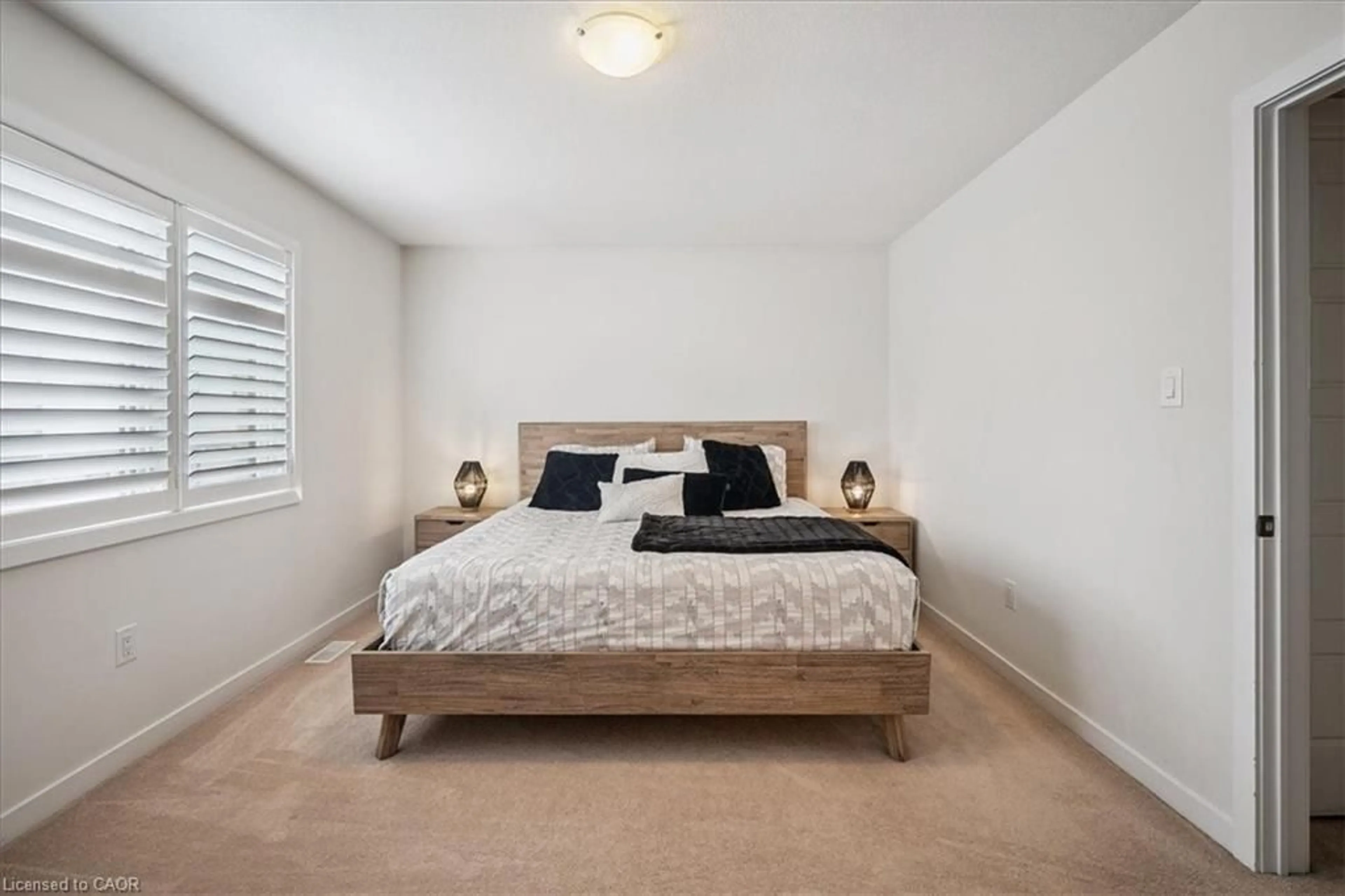 Bedroom with bed, unknown for 19 Prestwick St, Stoney Creek Ontario L8J 0K6