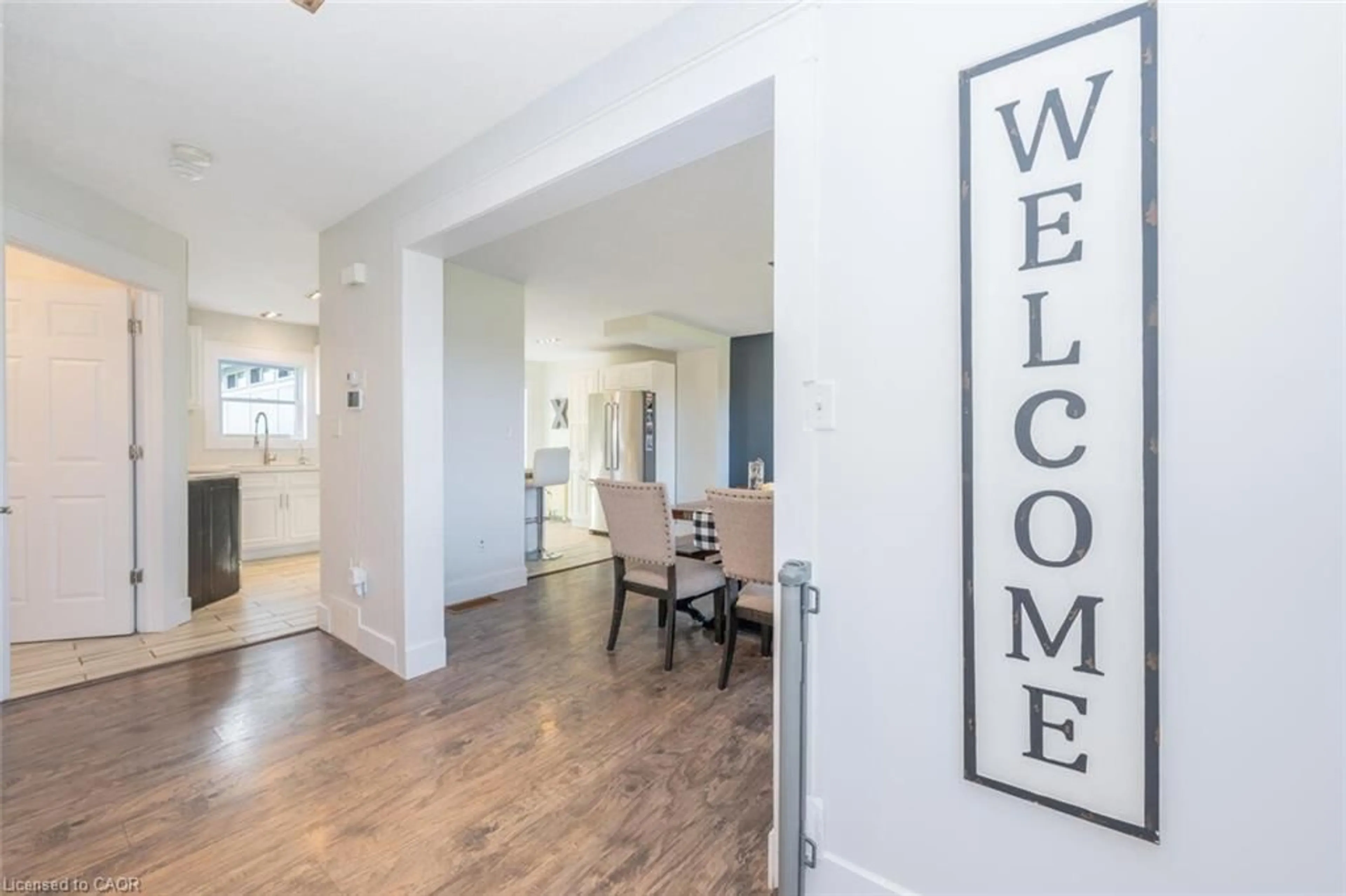 Indoor entryway for 1076 Brussels Line, Wroxeter Ontario N0G 2X0