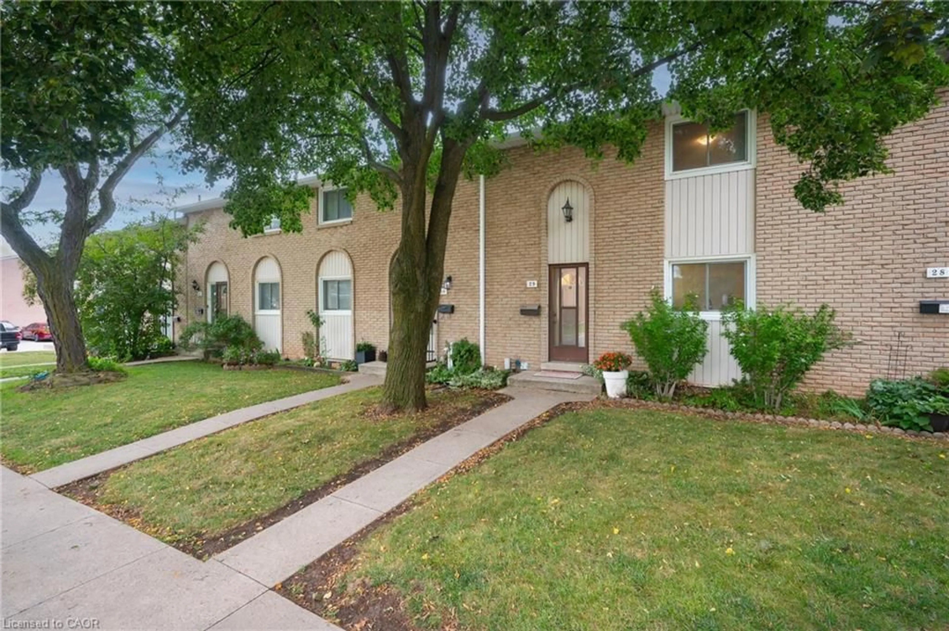 Home with brick exterior material, street for 151 Gateshead Cres #29, Stoney Creek Ontario L8G 3W1