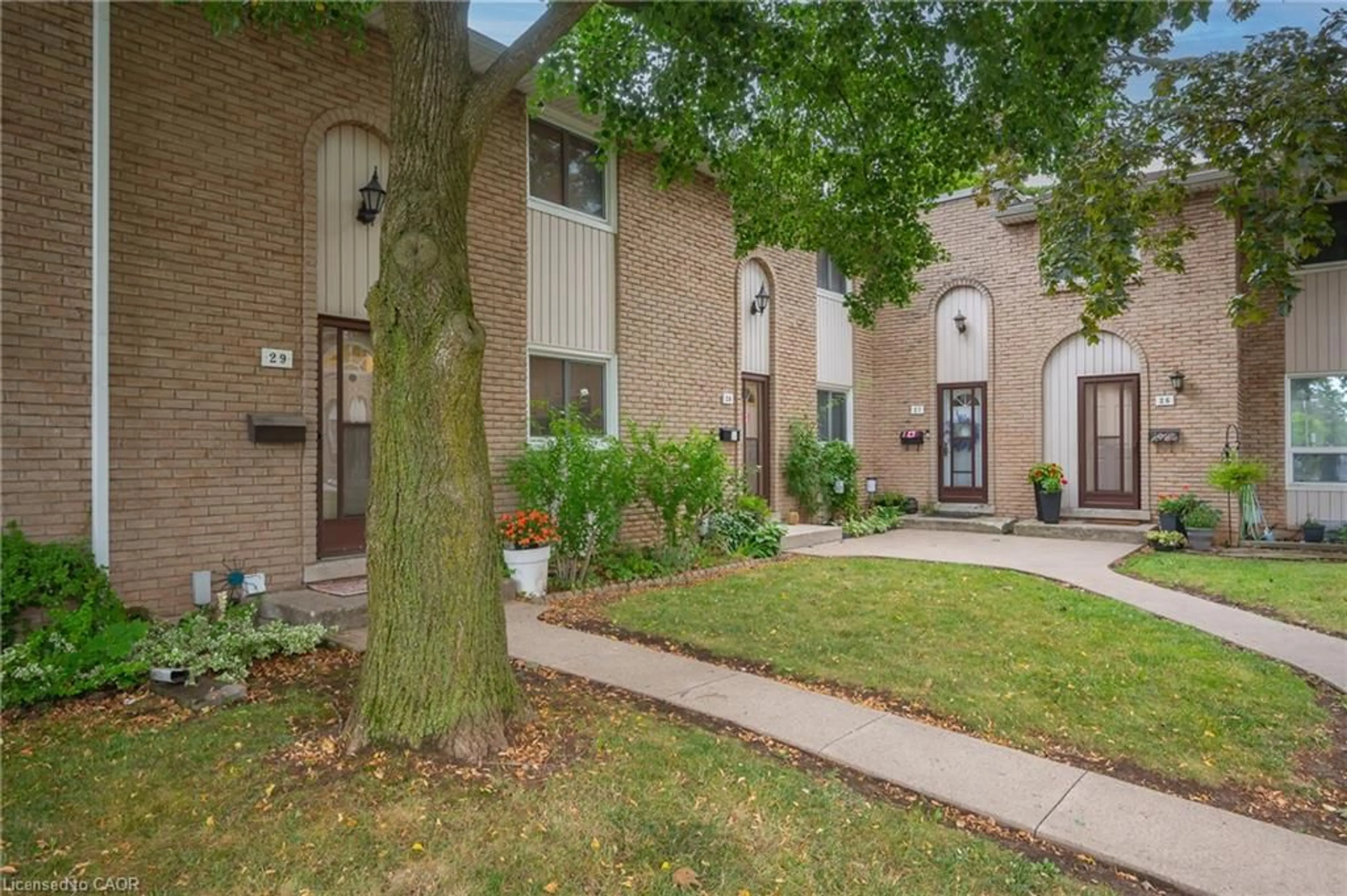 Home with brick exterior material, street for 151 Gateshead Cres #29, Stoney Creek Ontario L8G 3W1