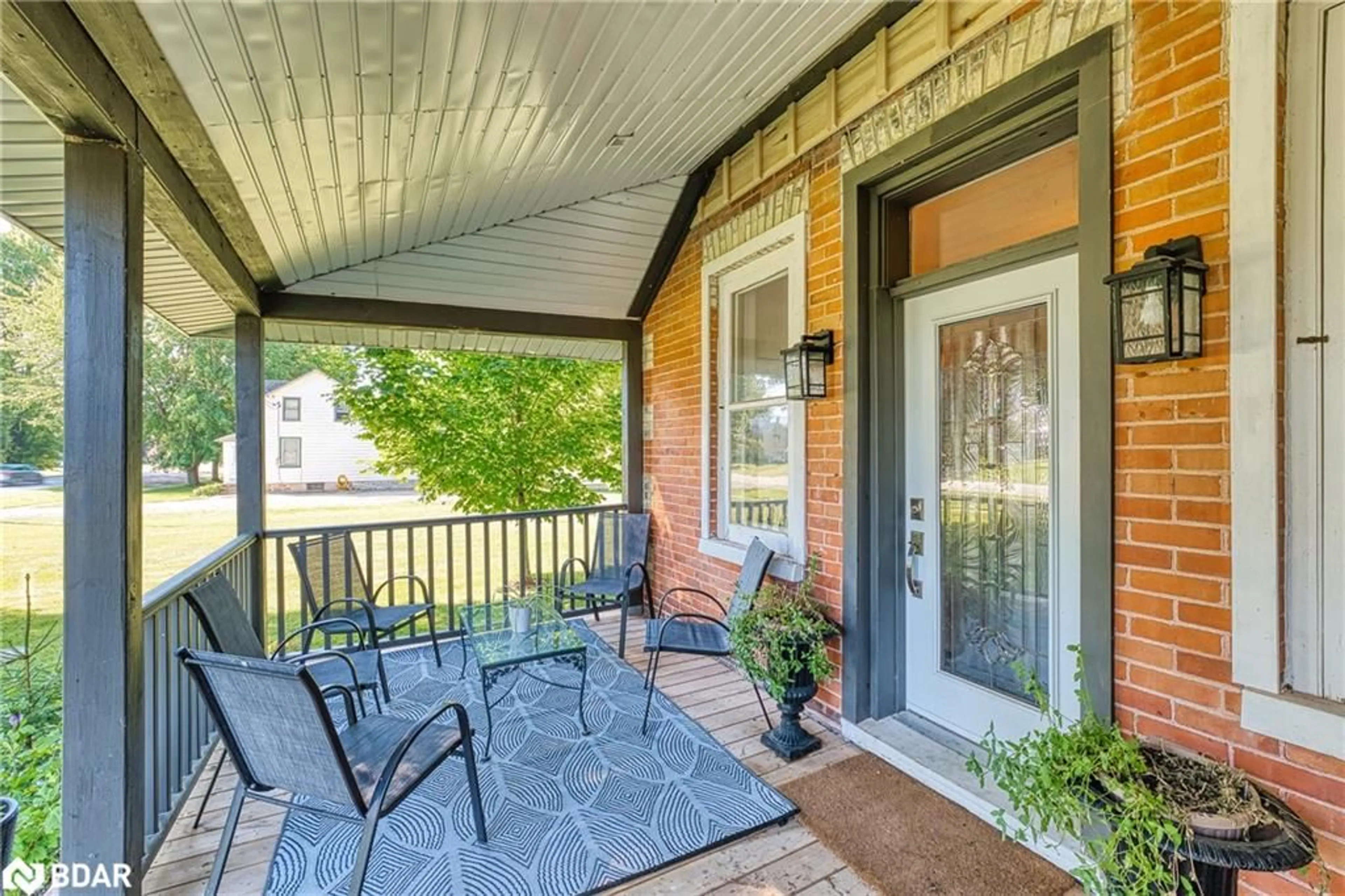 Patio, street for 3030 Patrick St, Fordwich Ontario N0G 1V0