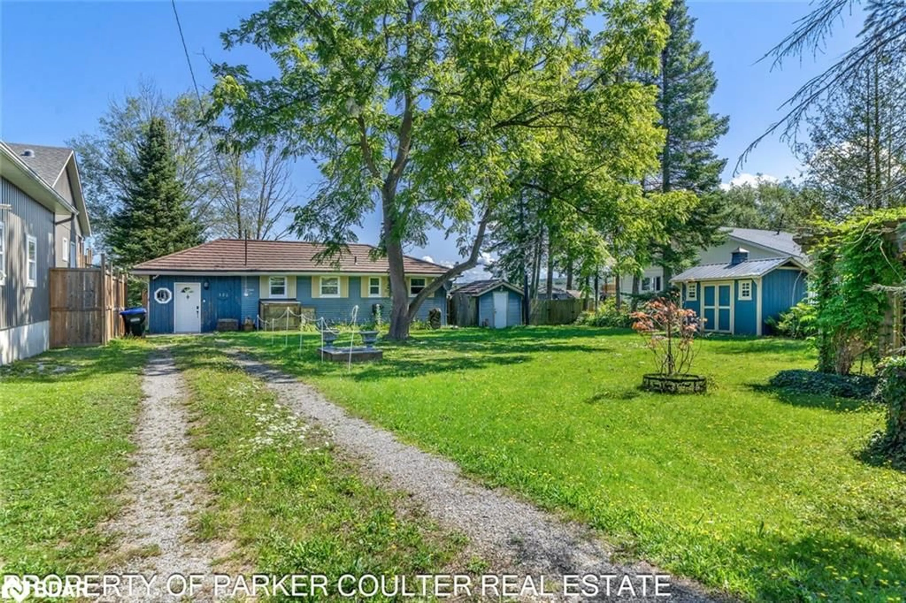 A pic from outside/outdoor area/front of a property/back of a property/a pic from drone, street for 121 Maskinonge Road, Victoria Harbour Ontario L0K 2A0