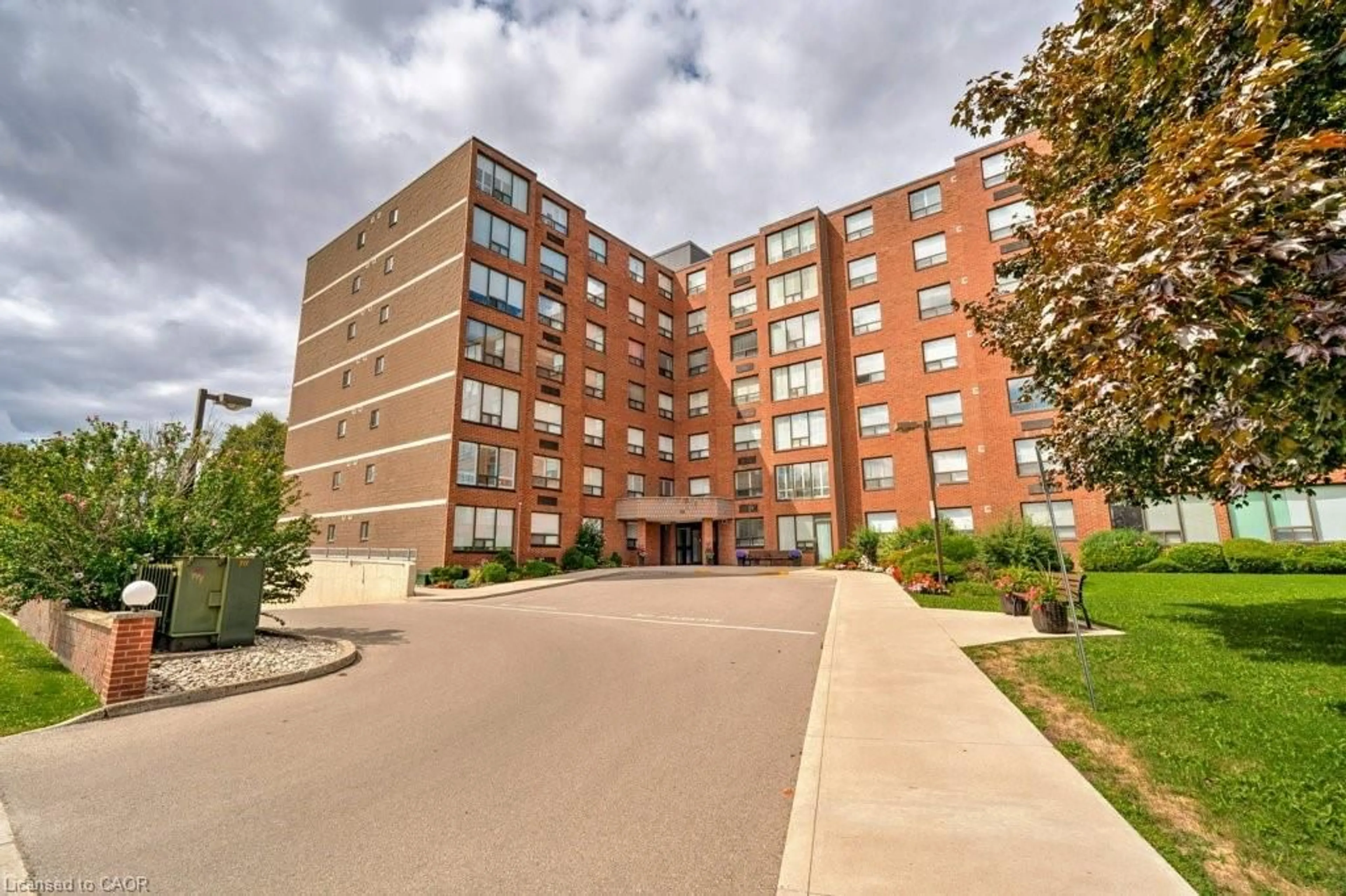 Unknown for 99 Donn Ave #408, Stoney Creek Ontario L8G 5B2