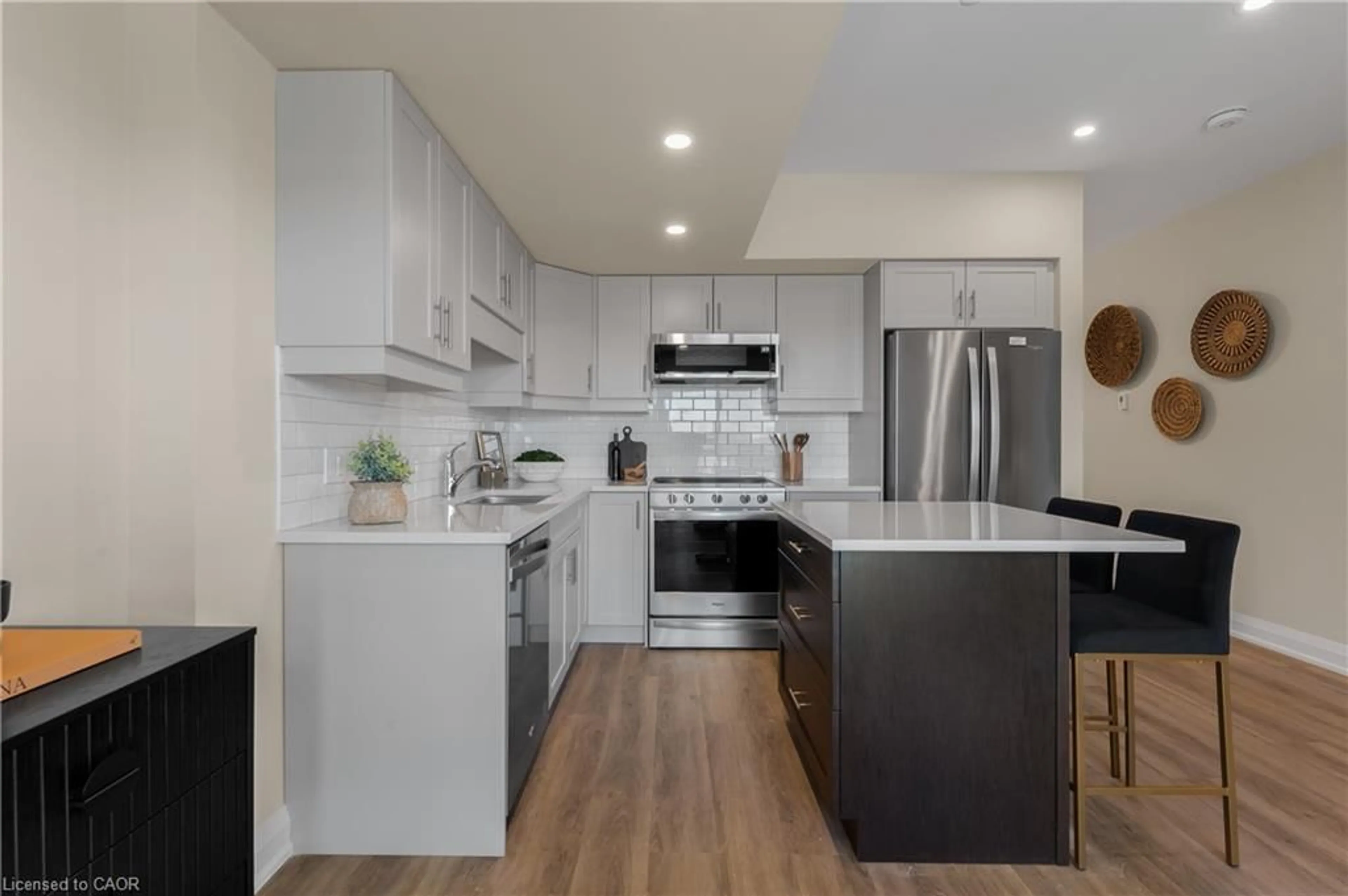 Open concept kitchen, unknown for 118 Summersides Blvd #314, Fonthill Ontario L0E 1E1