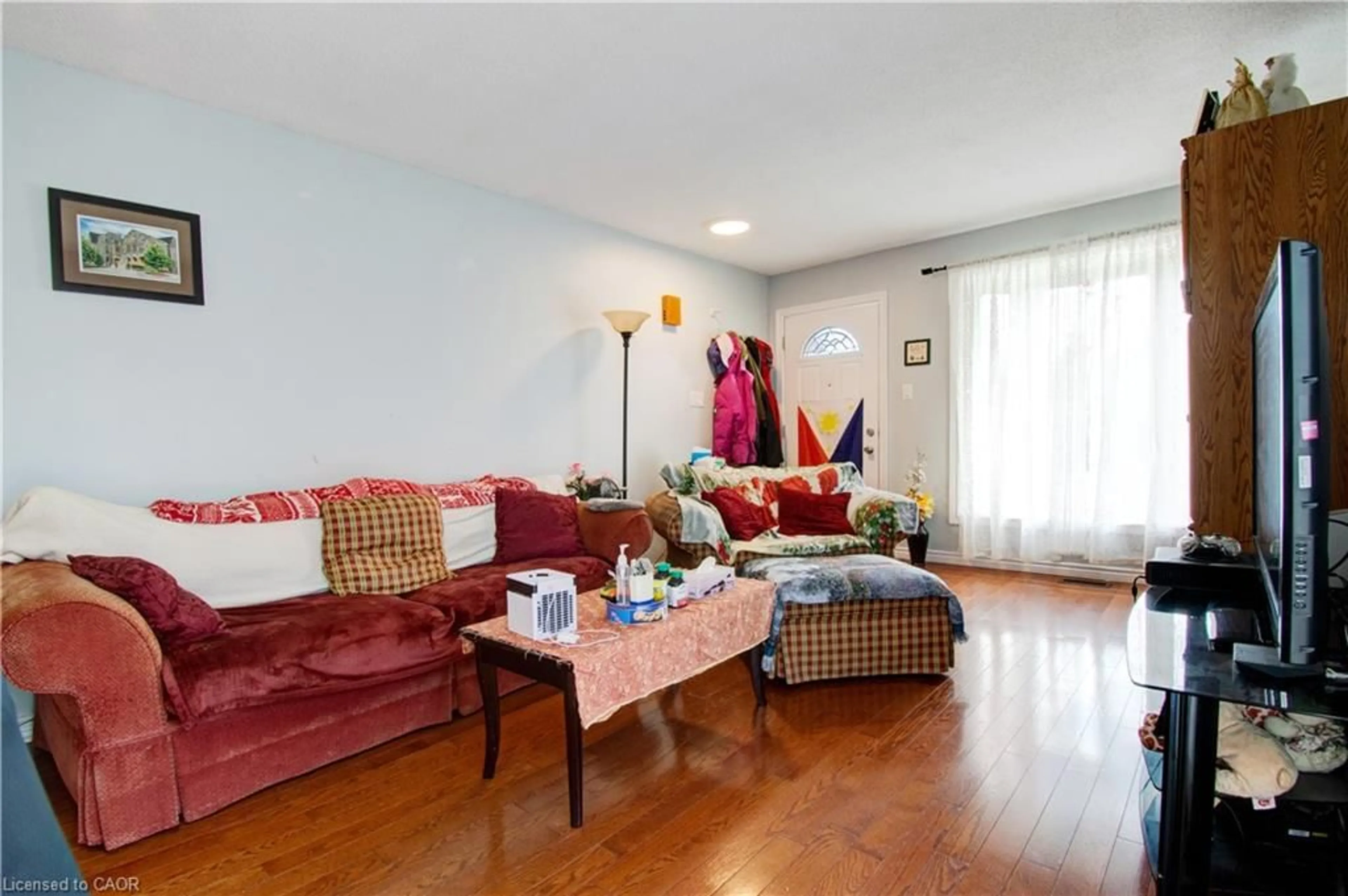 Living room with furniture, unknown for 63 Martindale Cres, Brampton Ontario L6X 2V7