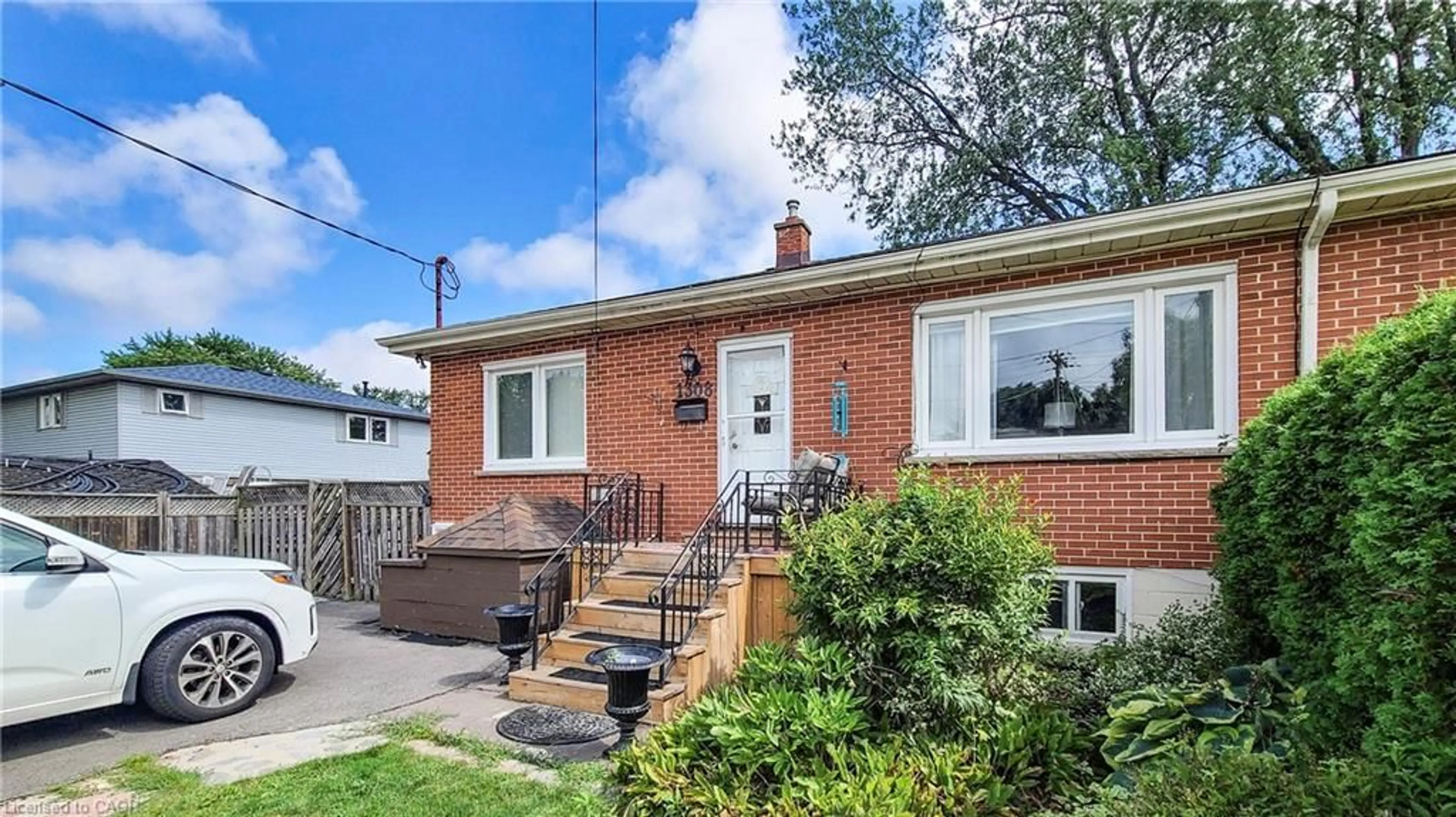 Home with brick exterior material, street for 1308 Leighland Rd, Burlington Ontario L7R 3S5