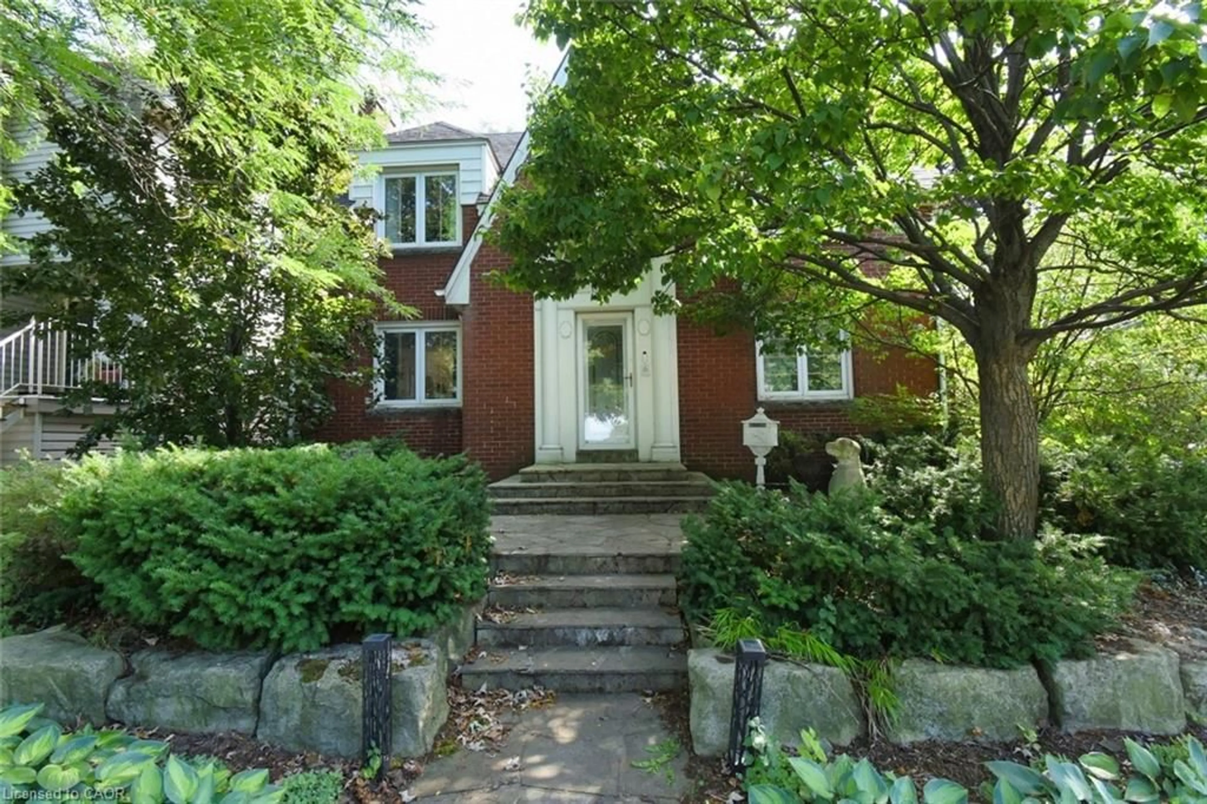 Home with brick exterior material, street for 200 Concession St, Hamilton Ontario L9A 1A9