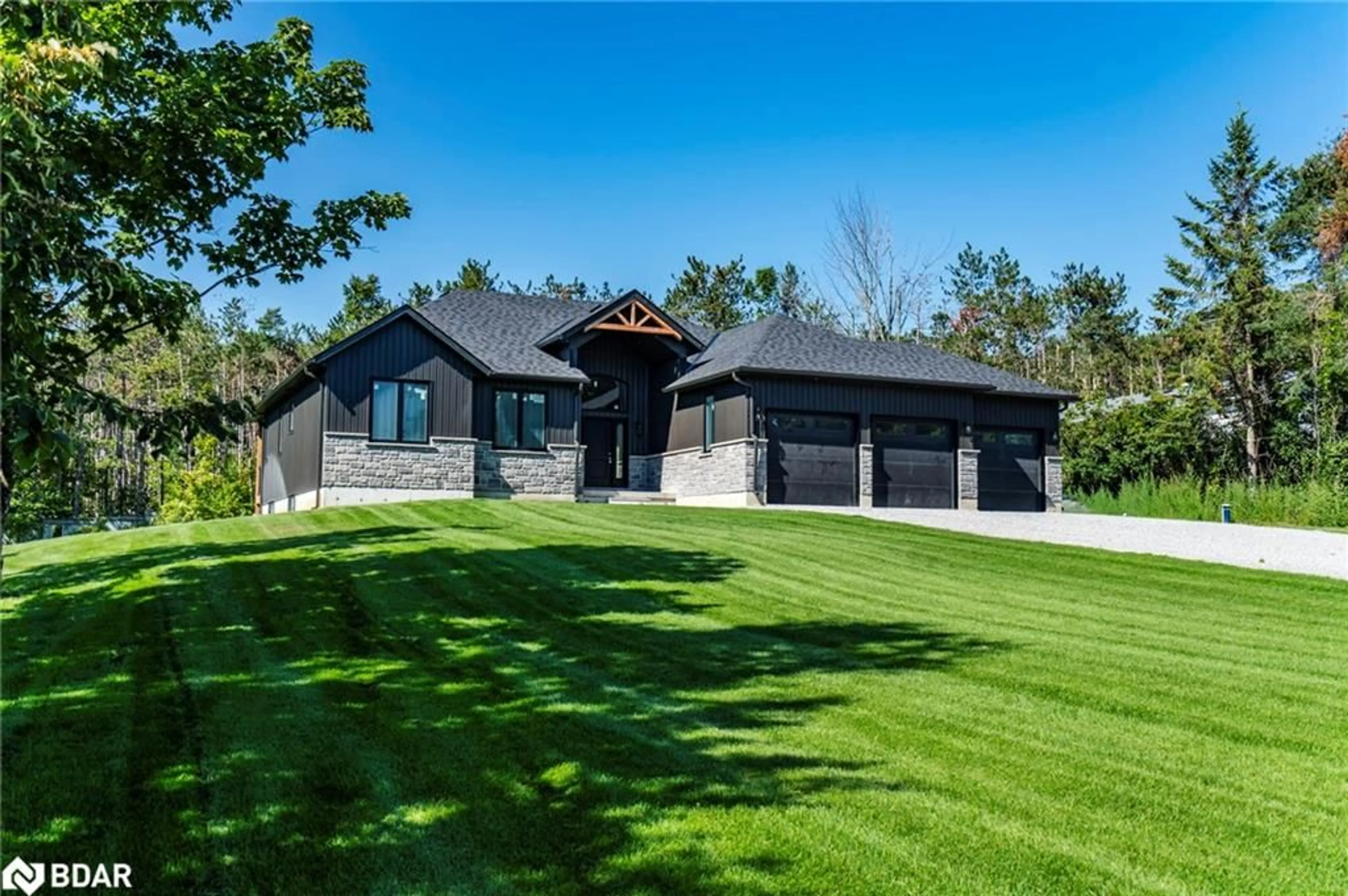 Home with brick exterior material, unknown for 4552 5th Line North Line, Oro-Medonte Ontario L0L 1V0