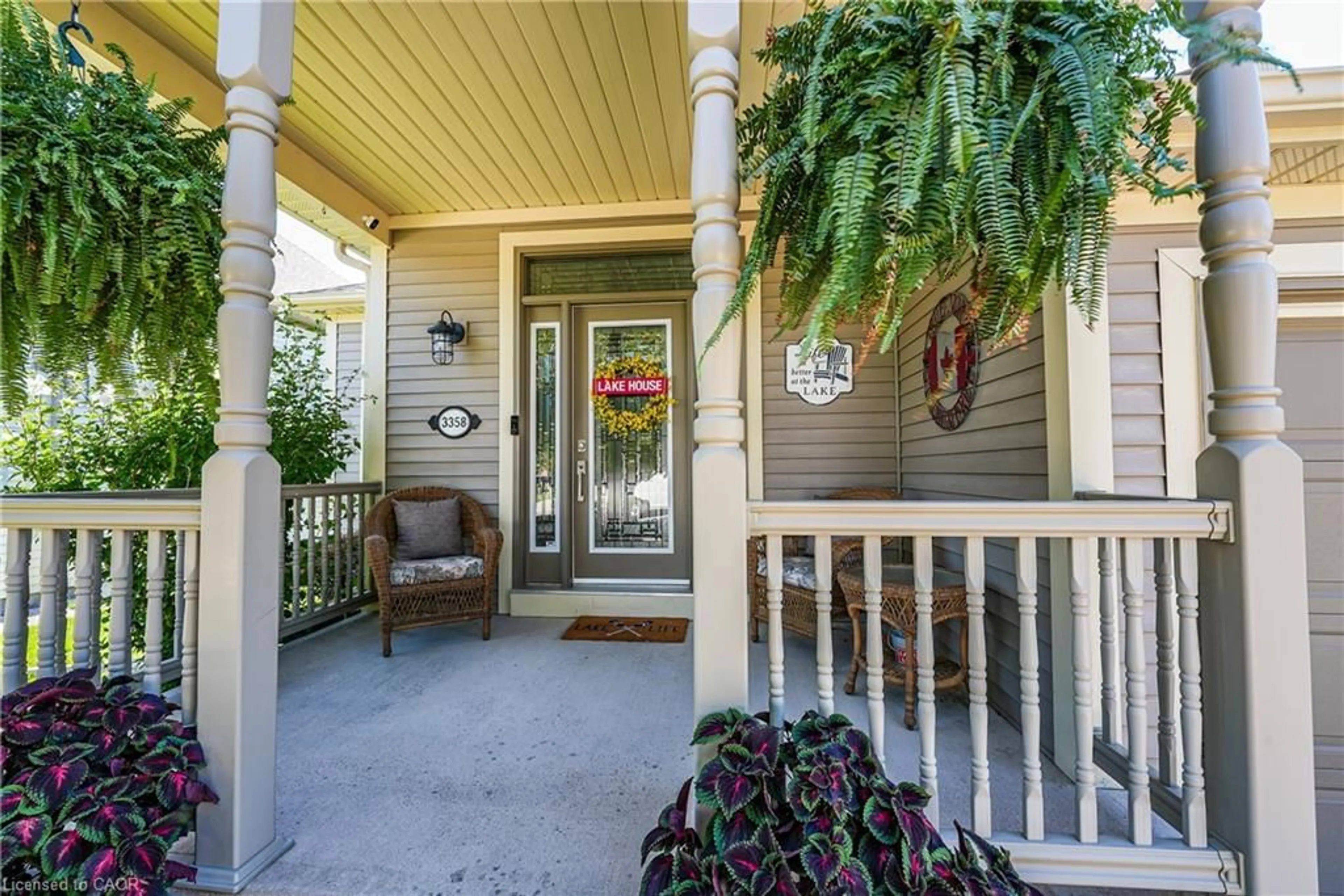 Indoor entryway for 3358 Laurie Ave, Vineland Ontario L0R 2E0