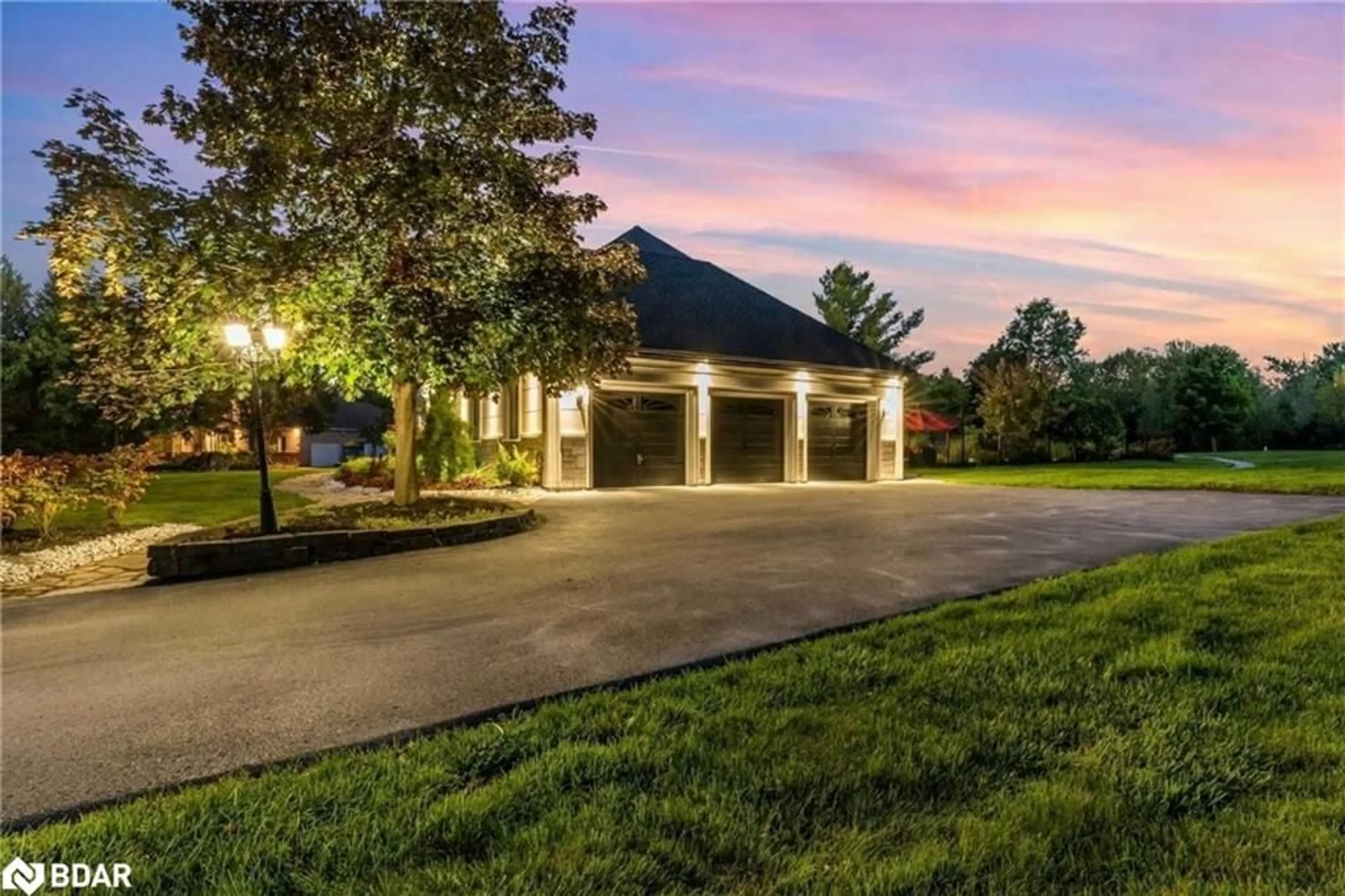 A pic from outside/outdoor area/front of a property/back of a property/a pic from drone, street for 11135 Menzies Crt, Milton Ontario L0P 1B0