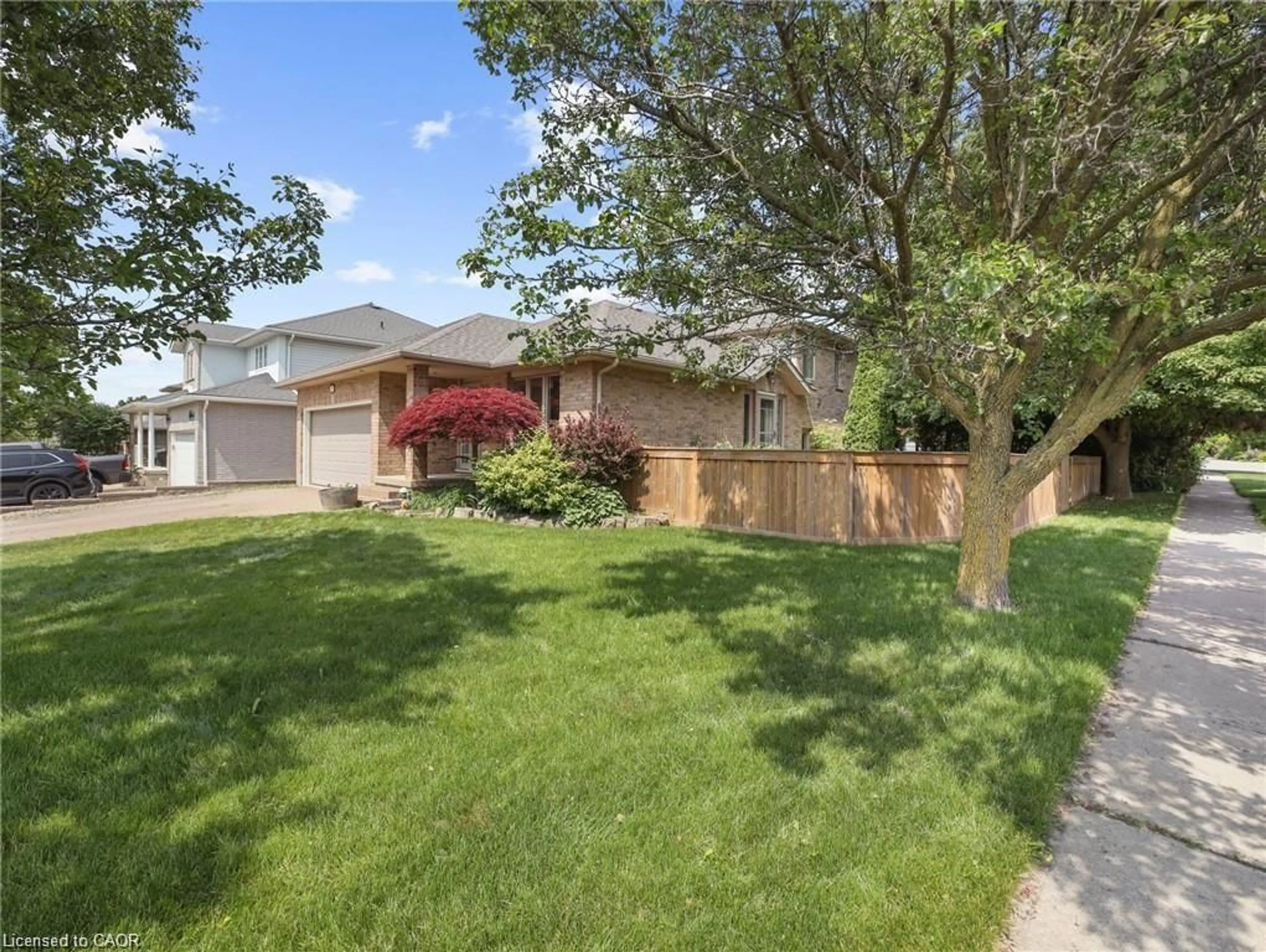 A pic from outside/outdoor area/front of a property/back of a property/a pic from drone, street for 43 Hahn Valley Pl, Cambridge Ontario N1T 1W7
