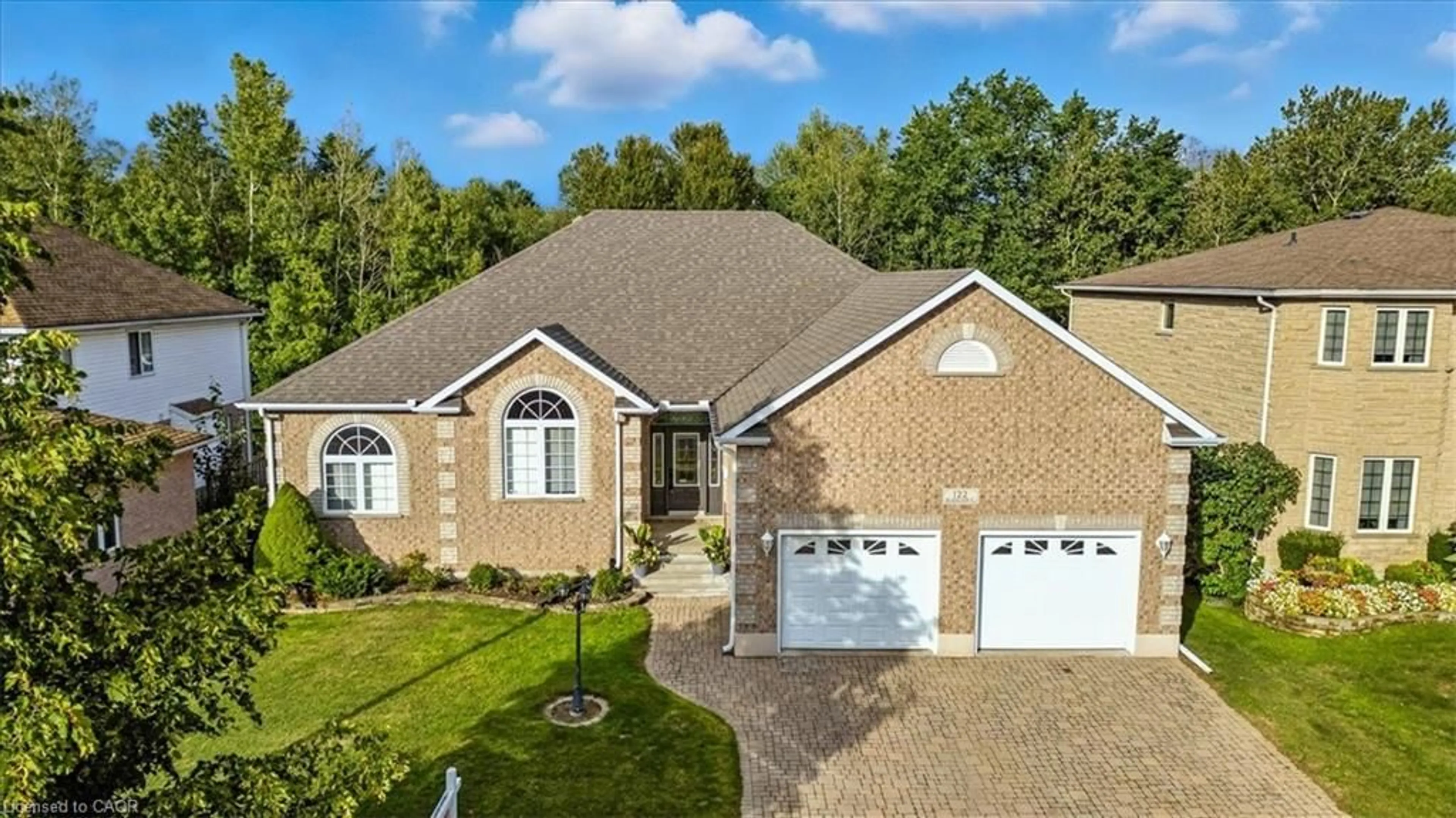 Home with brick exterior material, unknown for 122 Briarmeadow Pl, Kitchener Ontario N2A 4C6