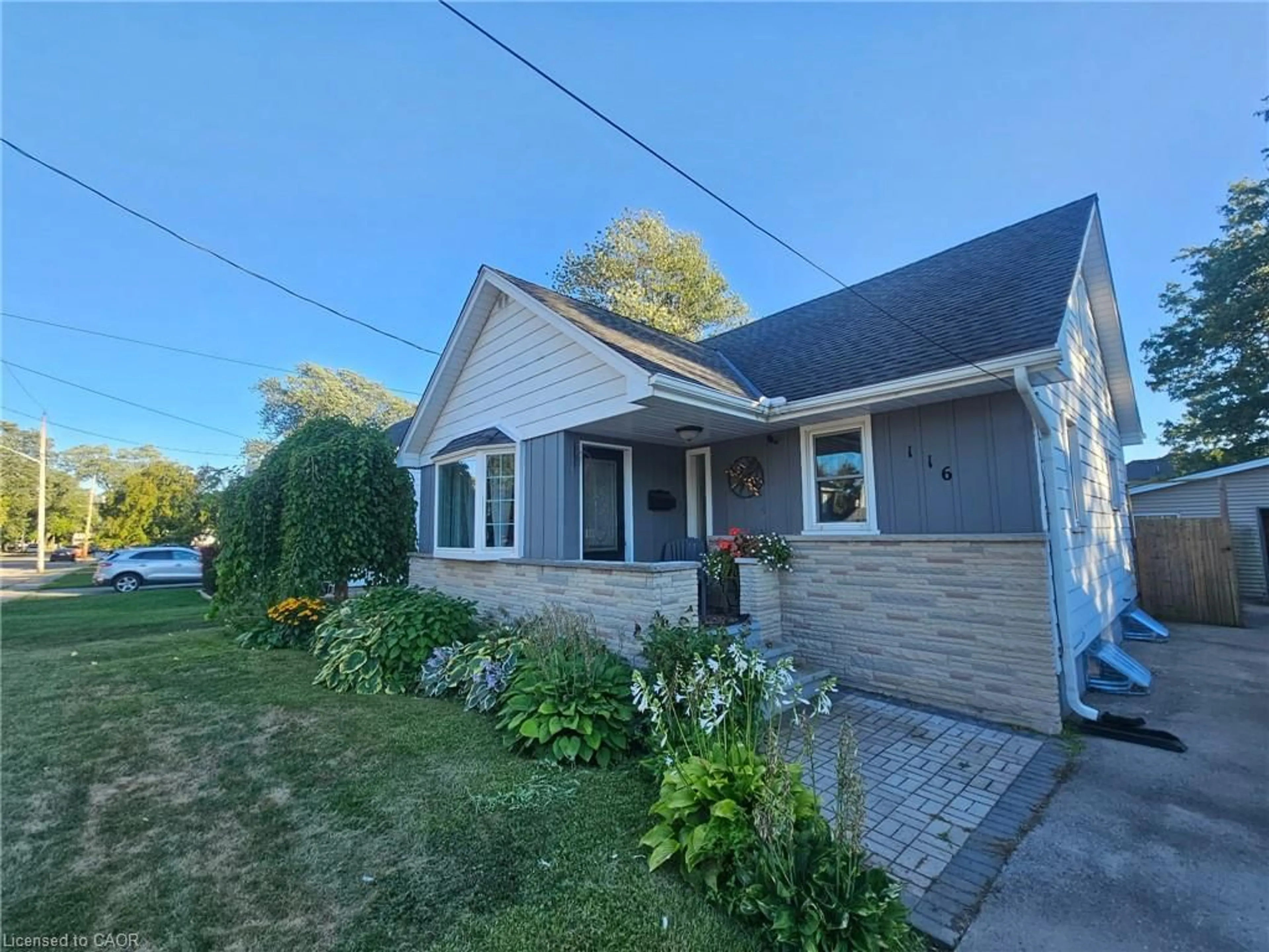 A pic from outside/outdoor area/front of a property/back of a property/a pic from drone, street for 116 Fairview Ave, Dunnville Ontario N1A 1B1