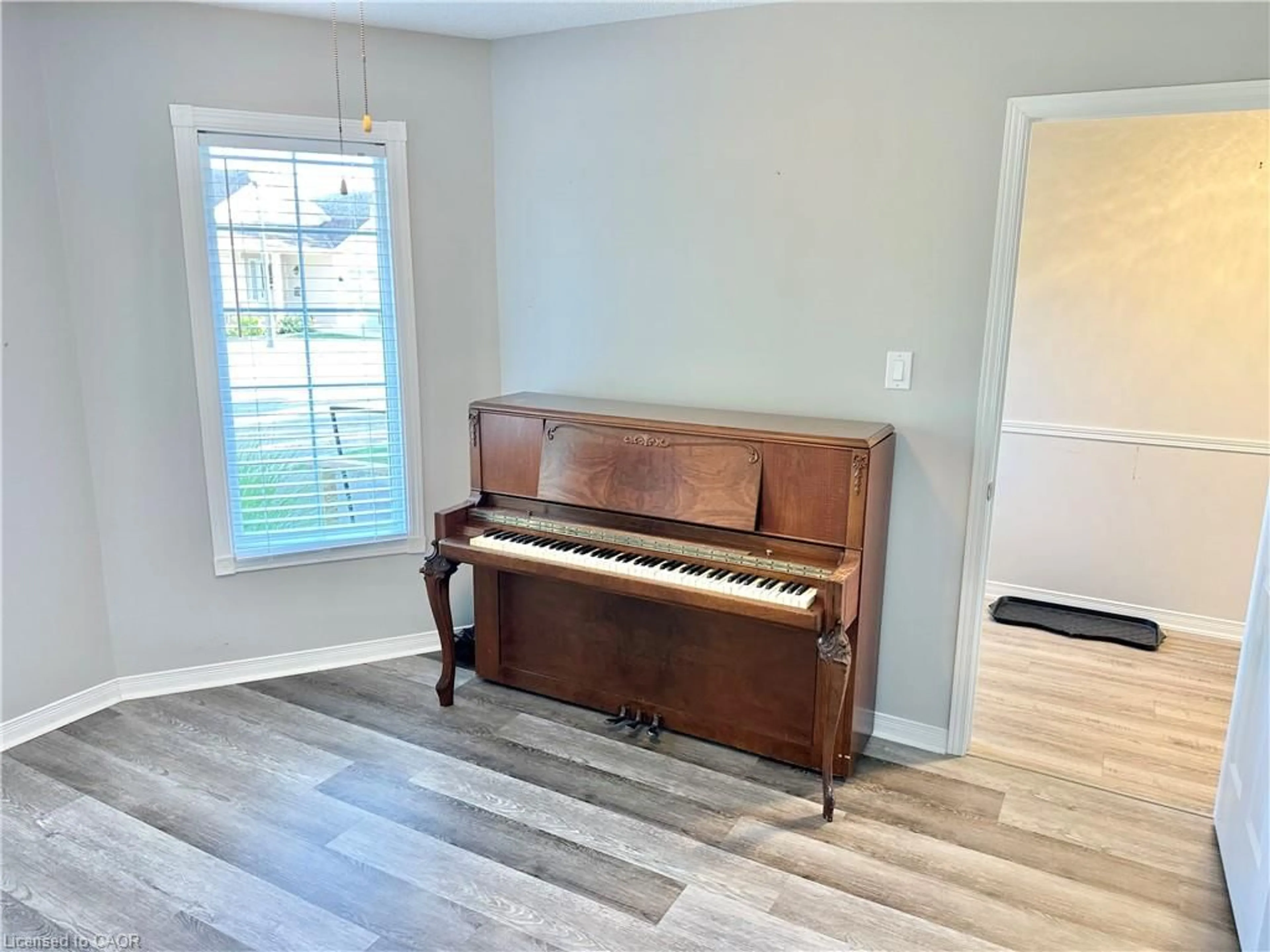 A pic of a room for 16 Long Point Blvd, Port Rowan Ontario N0E 1M0