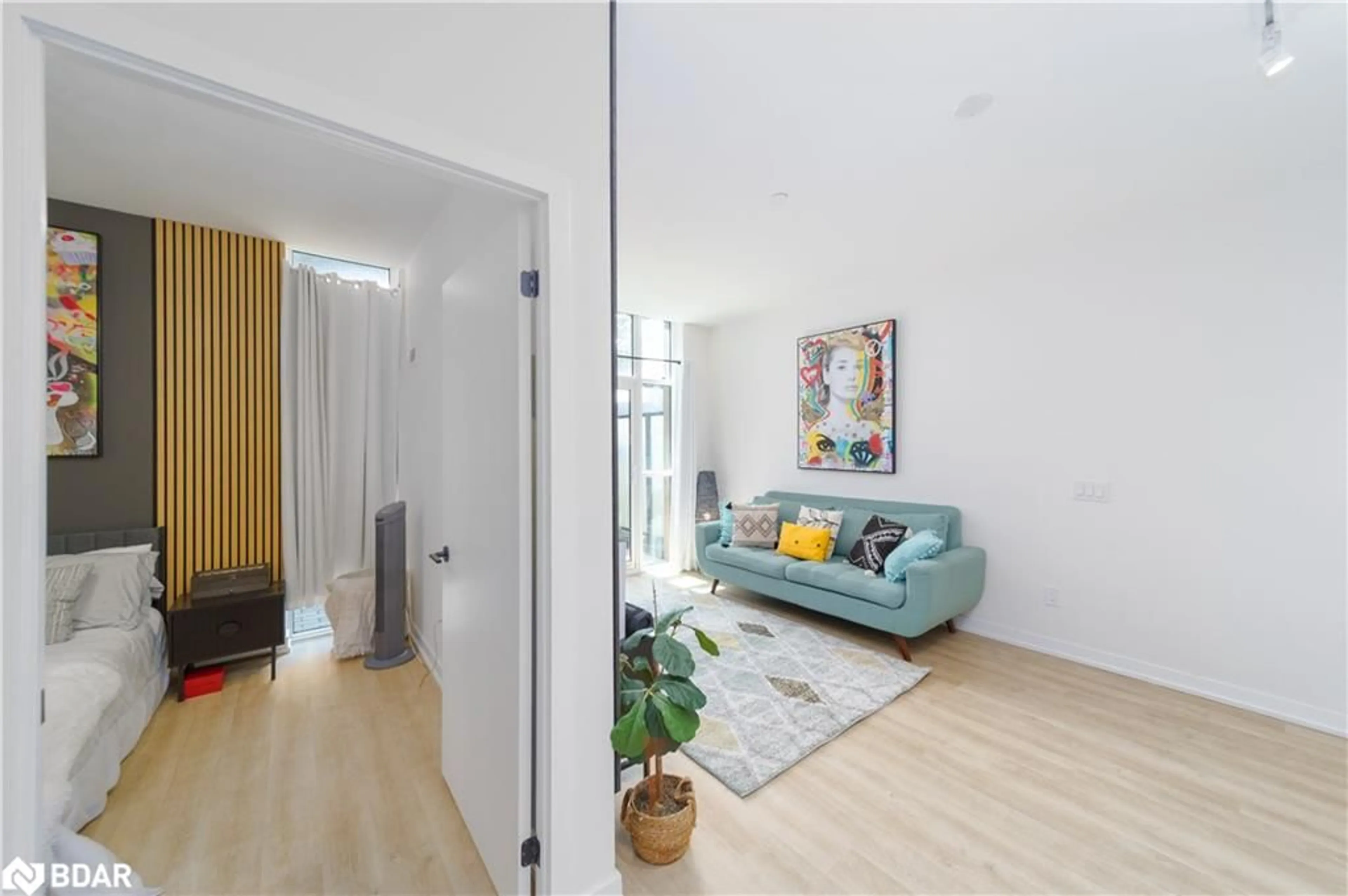 Unknown for 2300 St Clair Avenue West #118, Toronto Ontario M6N 0B3