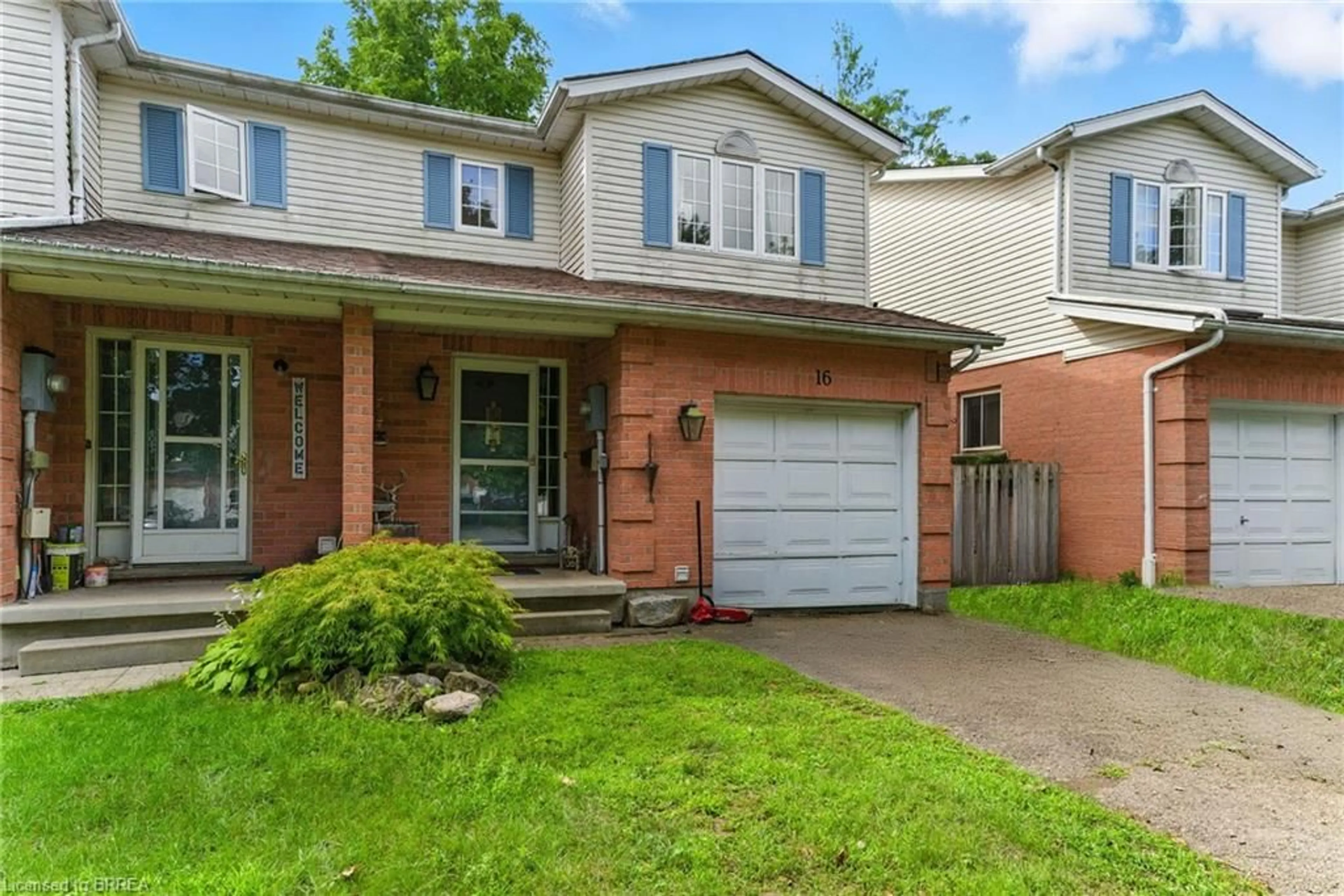 Home with brick exterior material, street for 16 Graystone Crt, Paris Ontario N3L 3Y1