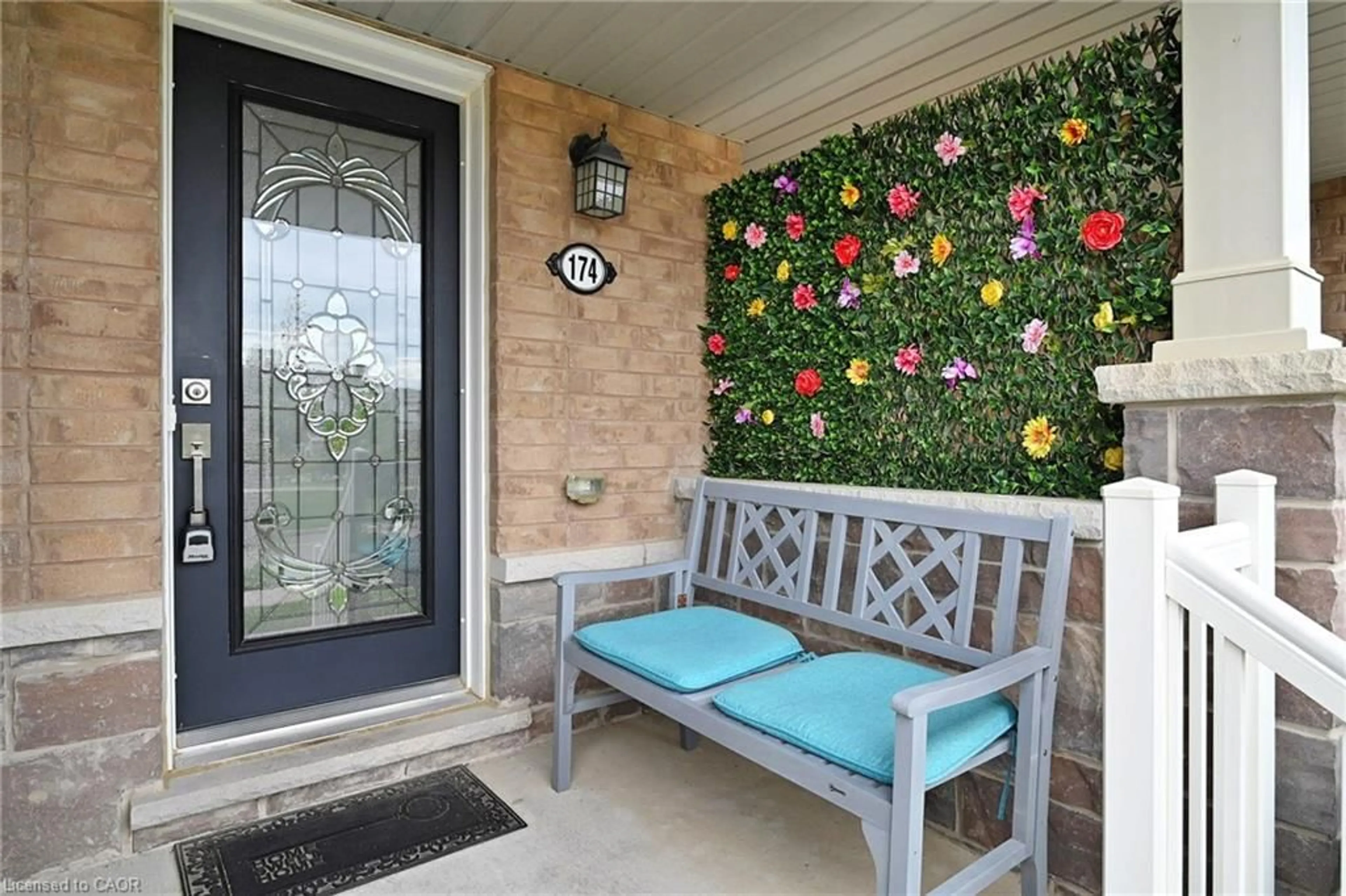 Indoor entryway for 174 Maclachlan Ave, Caledonia Ontario N3W 0E1