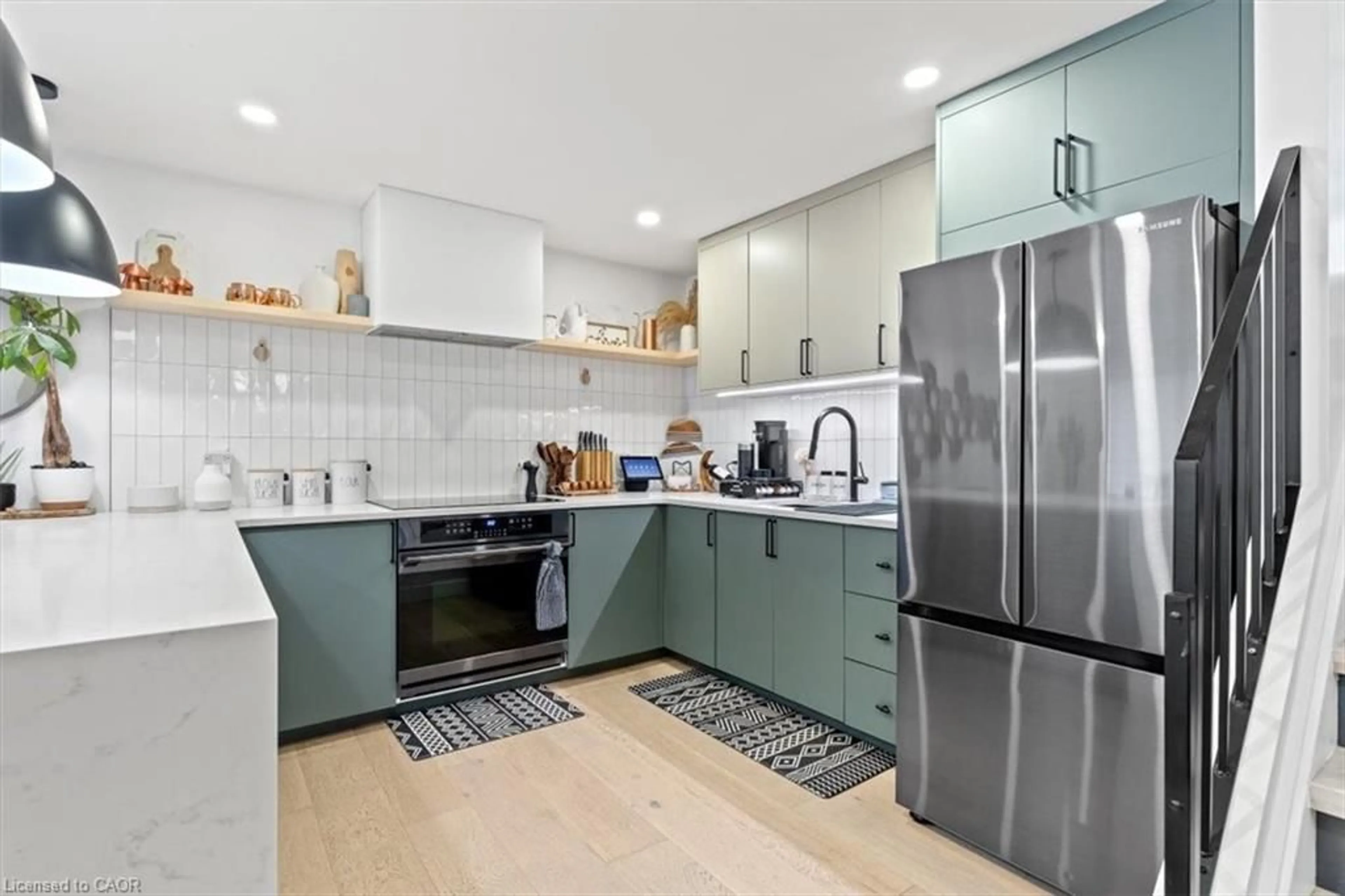 Open concept kitchen, ceramic/tile floor for 605 Pinerow Cres #B, Waterloo Ontario N2T 2K6