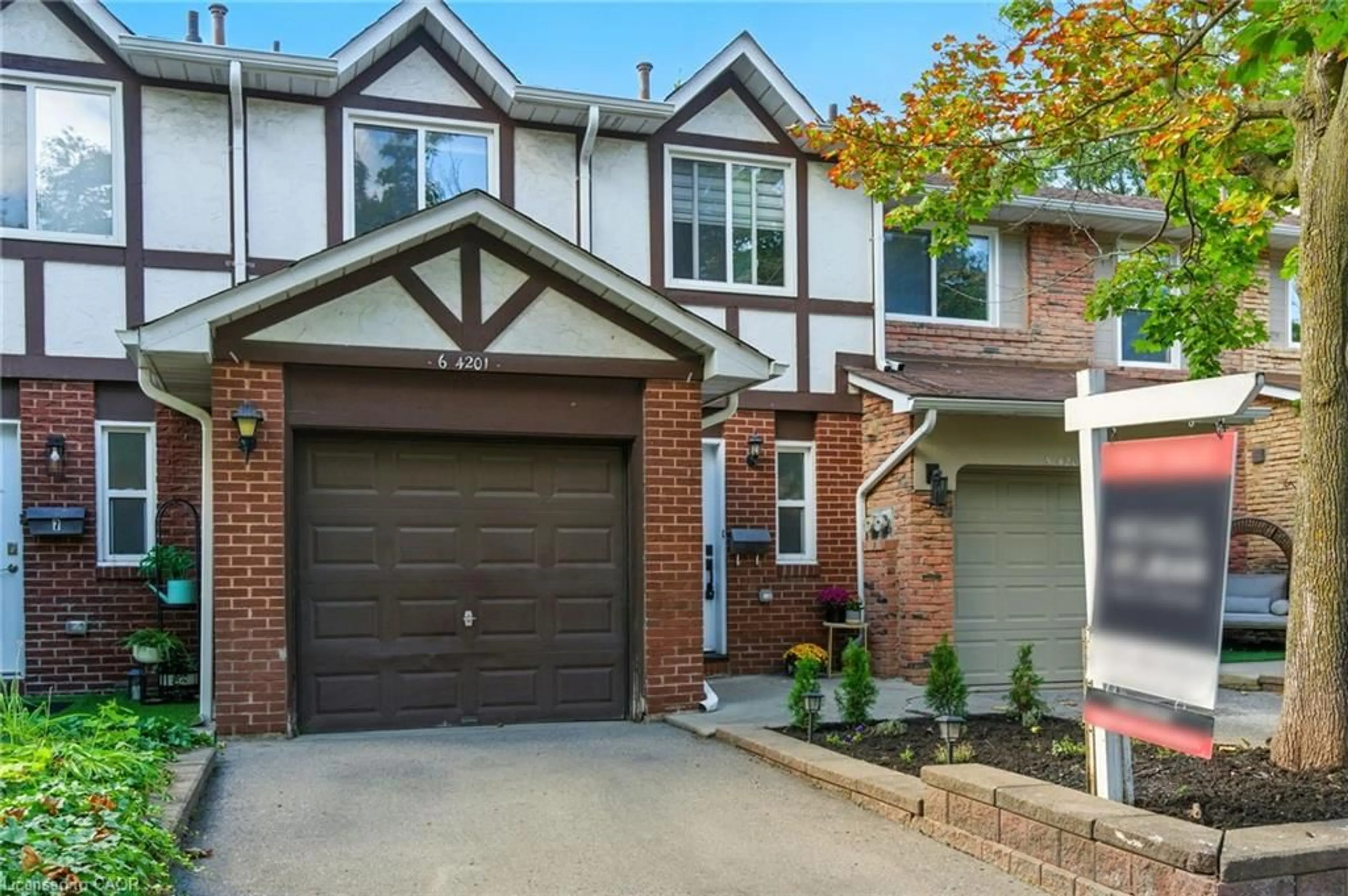 Home with brick exterior material, street for 4201 Longmoor Dr #6, Burlington Ontario L7L 5J9