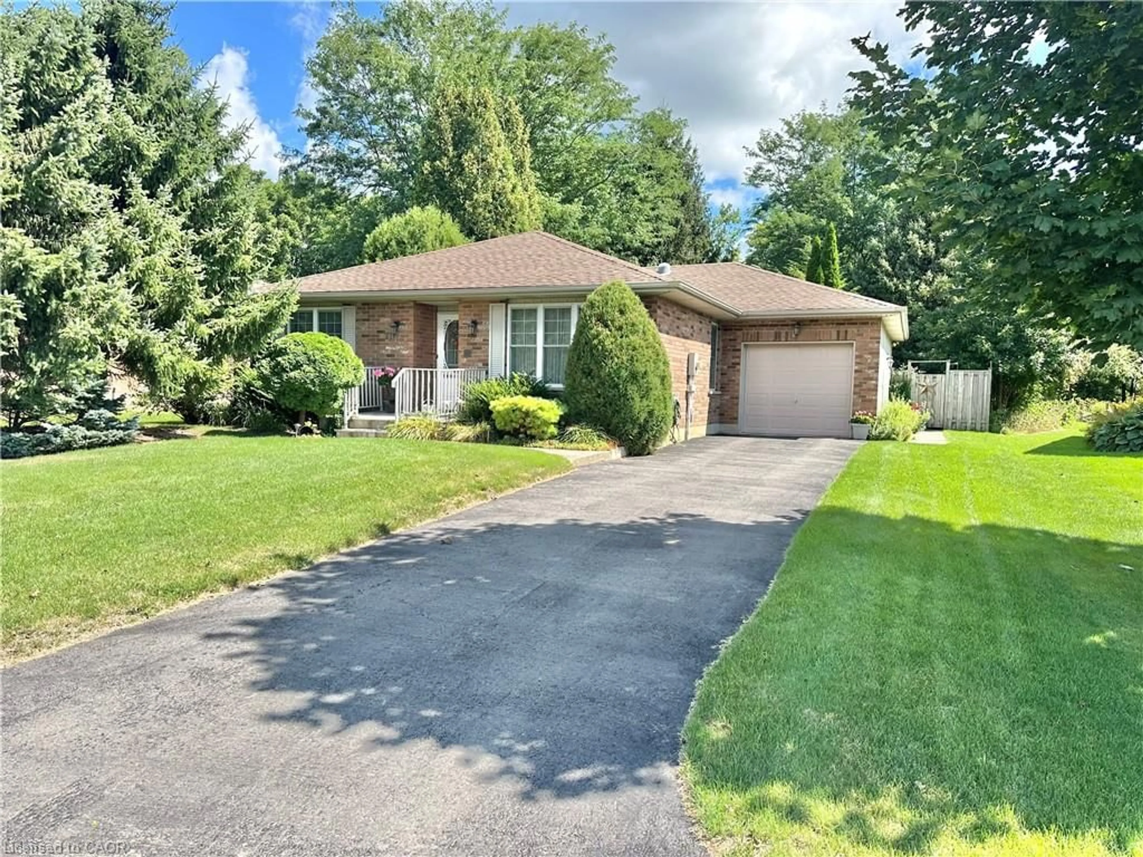 Unknown for 21 Wembley Crt, Simcoe Ontario N3Y 5L9