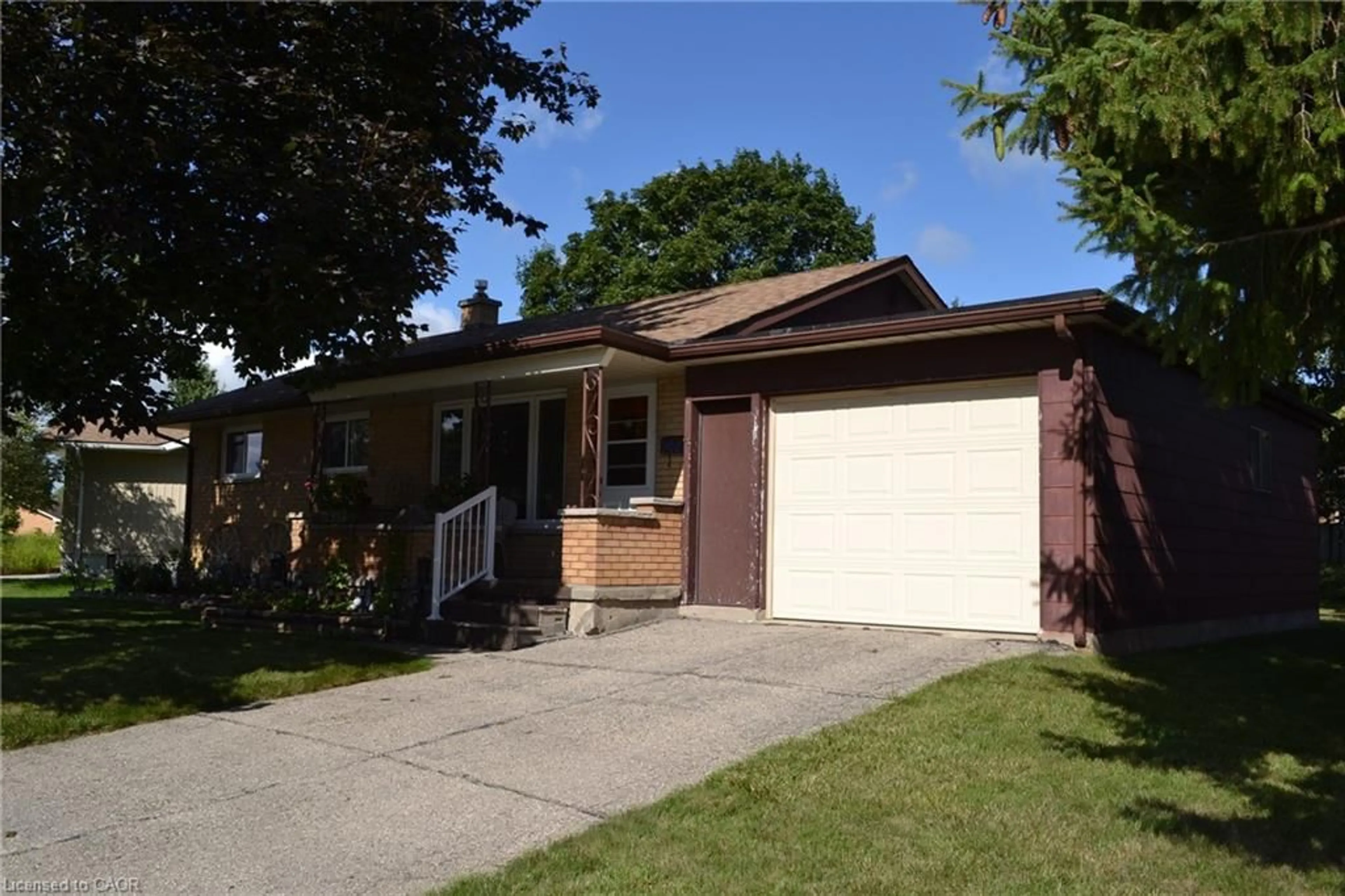 Home with vinyl exterior material, street for 4 Weigel Ave, Elmira Ontario N3B 1M1