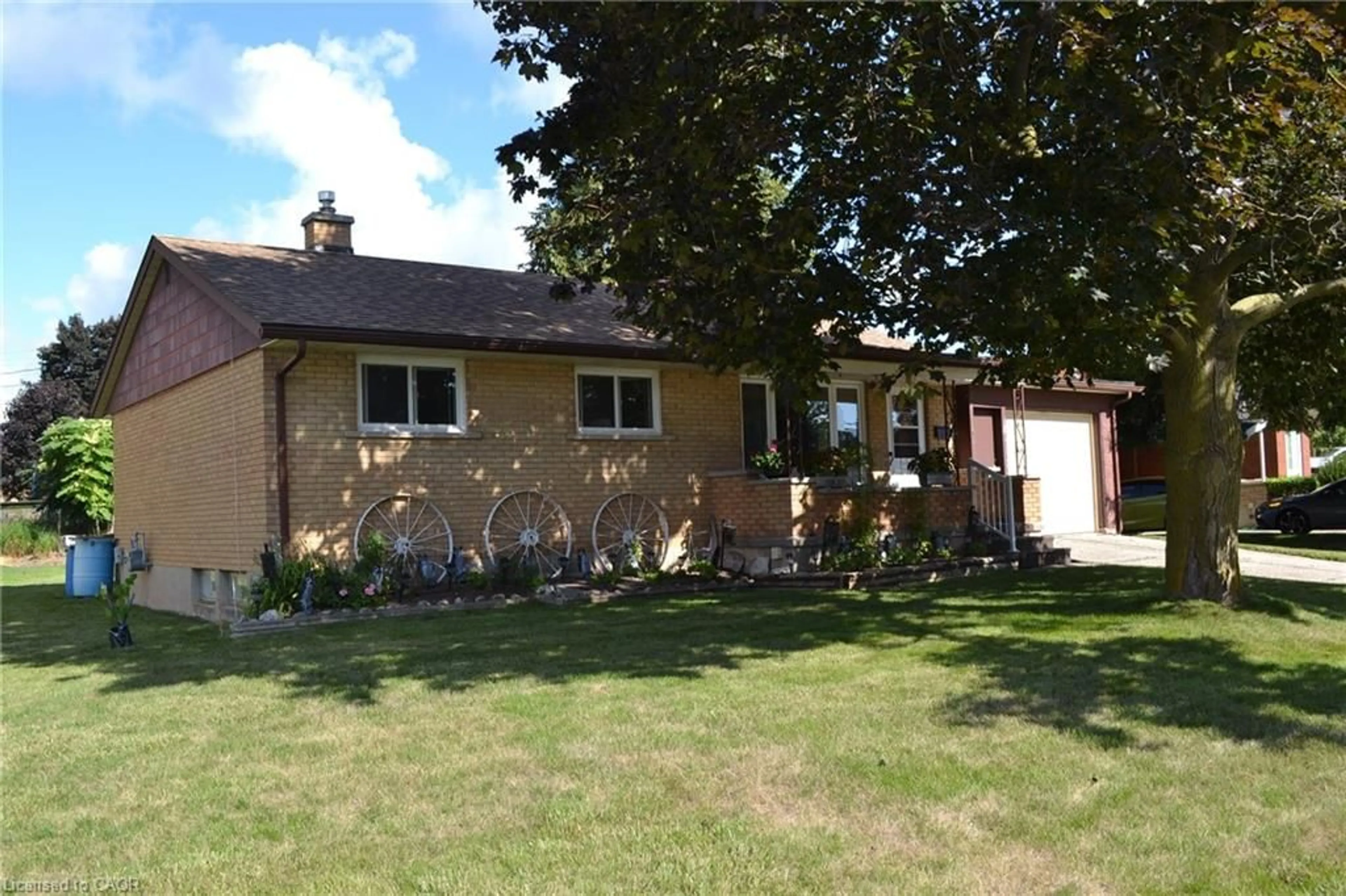 Unknown for 4 Weigel Ave, Elmira Ontario N3B 1M1
