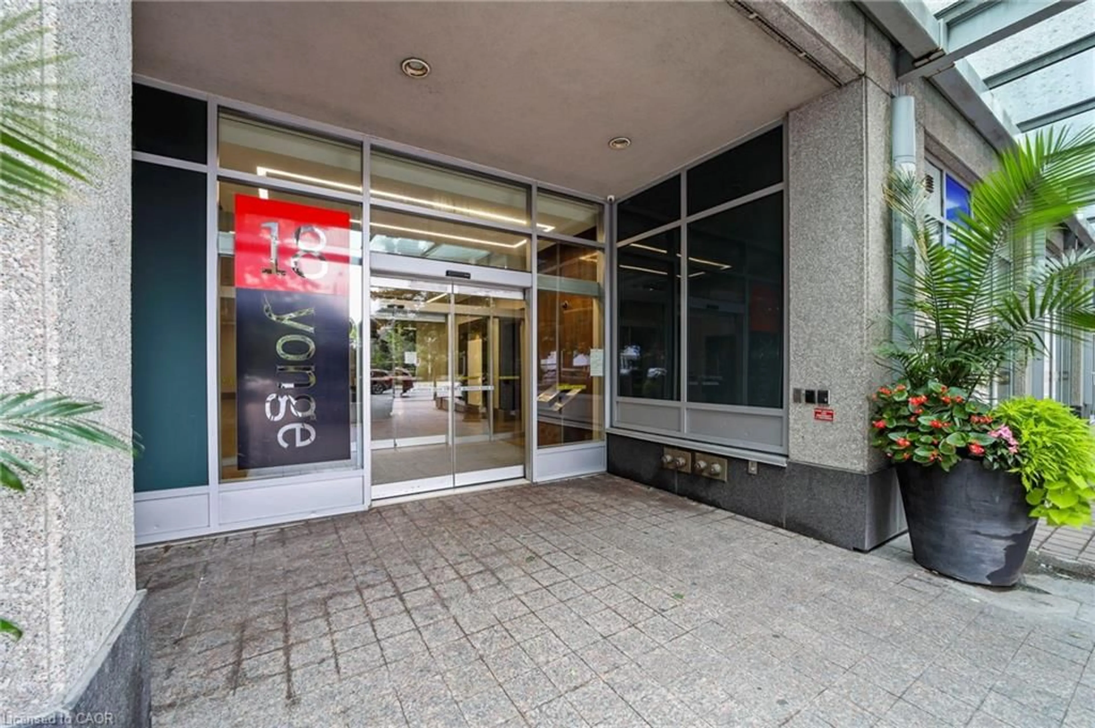 Indoor foyer for 18 Yonge St #2603, Toronto Ontario M5E 1Z8