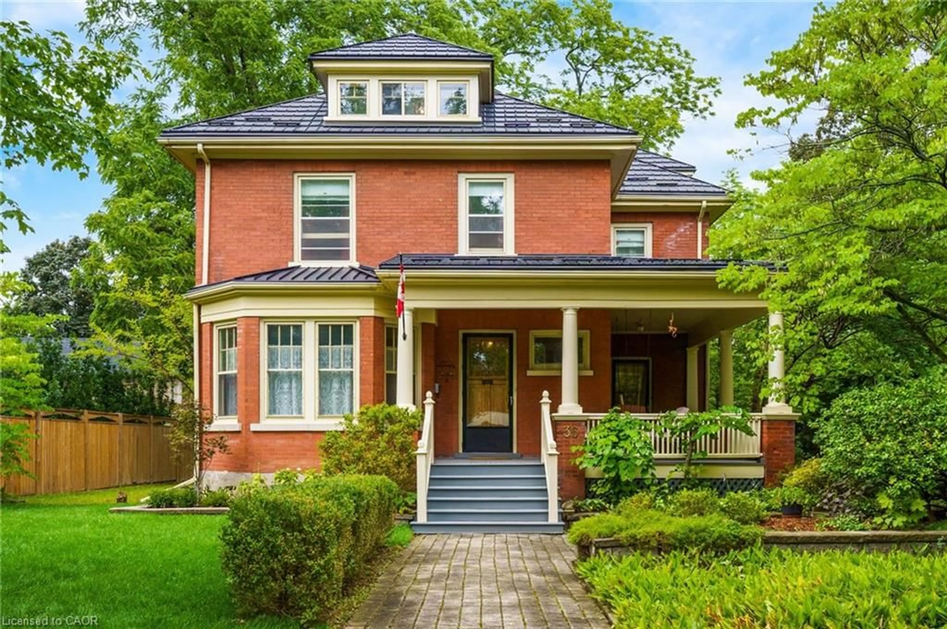 Home with brick exterior material, street for 36 Wentworth Ave, Cambridge Ontario N1S 1G6