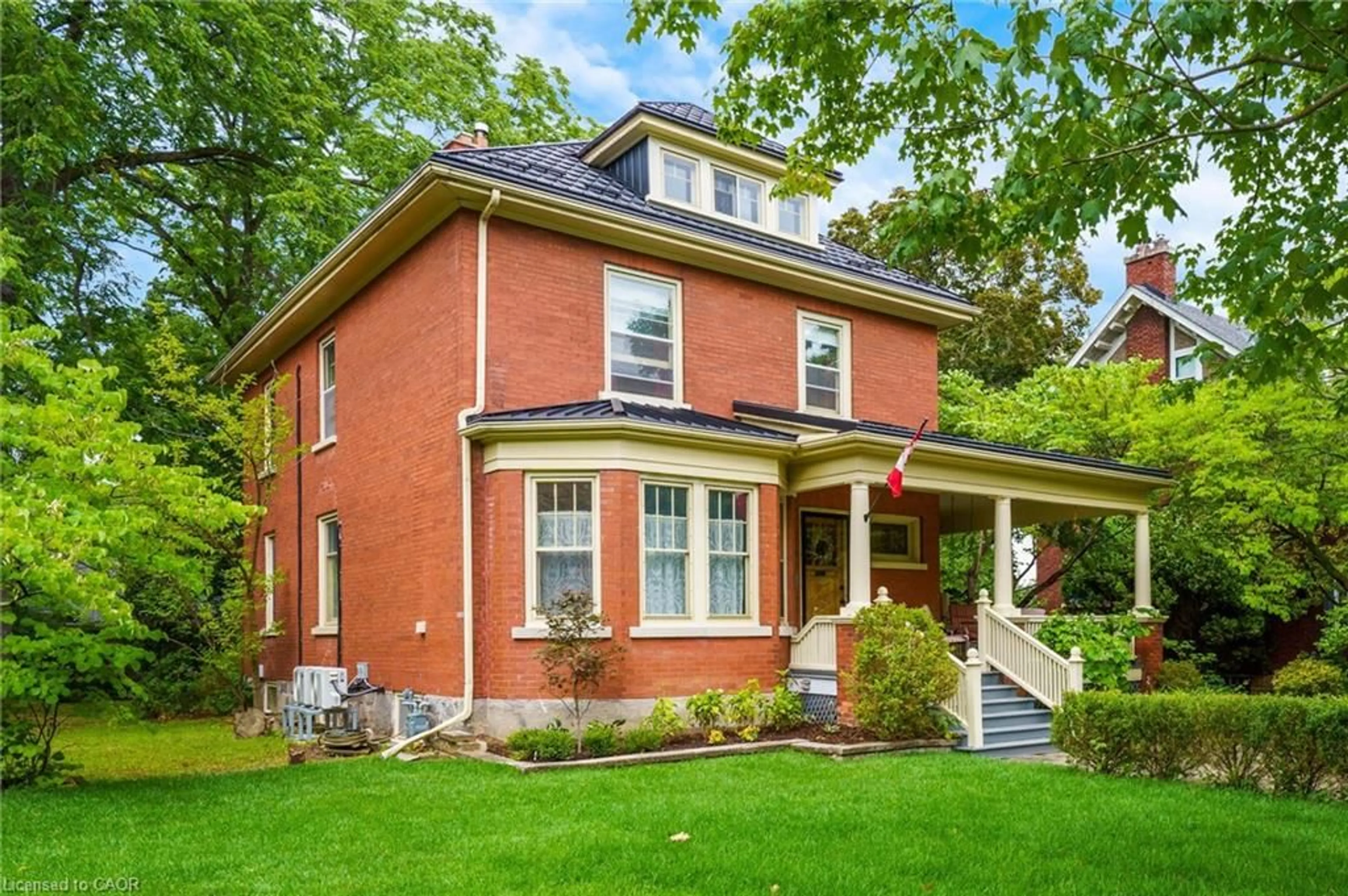 Home with brick exterior material, street for 36 Wentworth Ave, Cambridge Ontario N1S 1G6