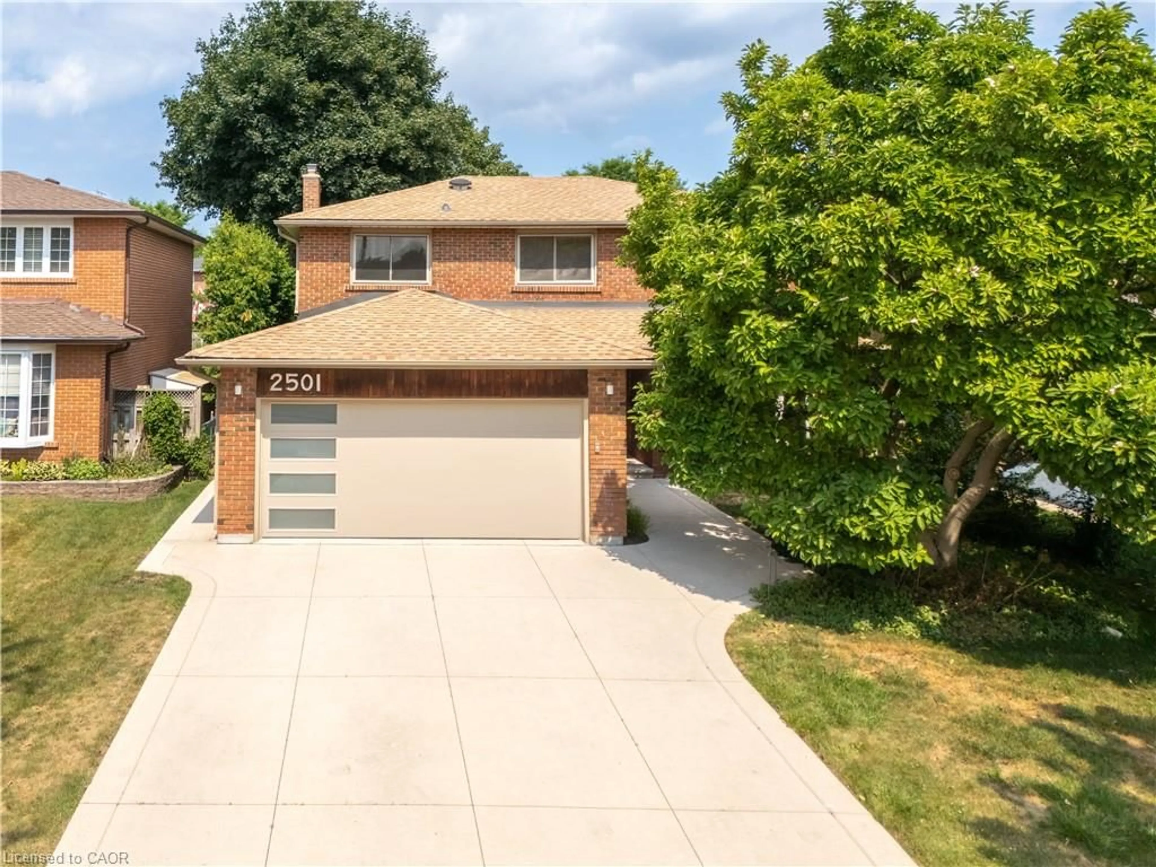 Home with brick exterior material, street for 2501 Benedet Dr, Mississauga Ontario L5J 4H5