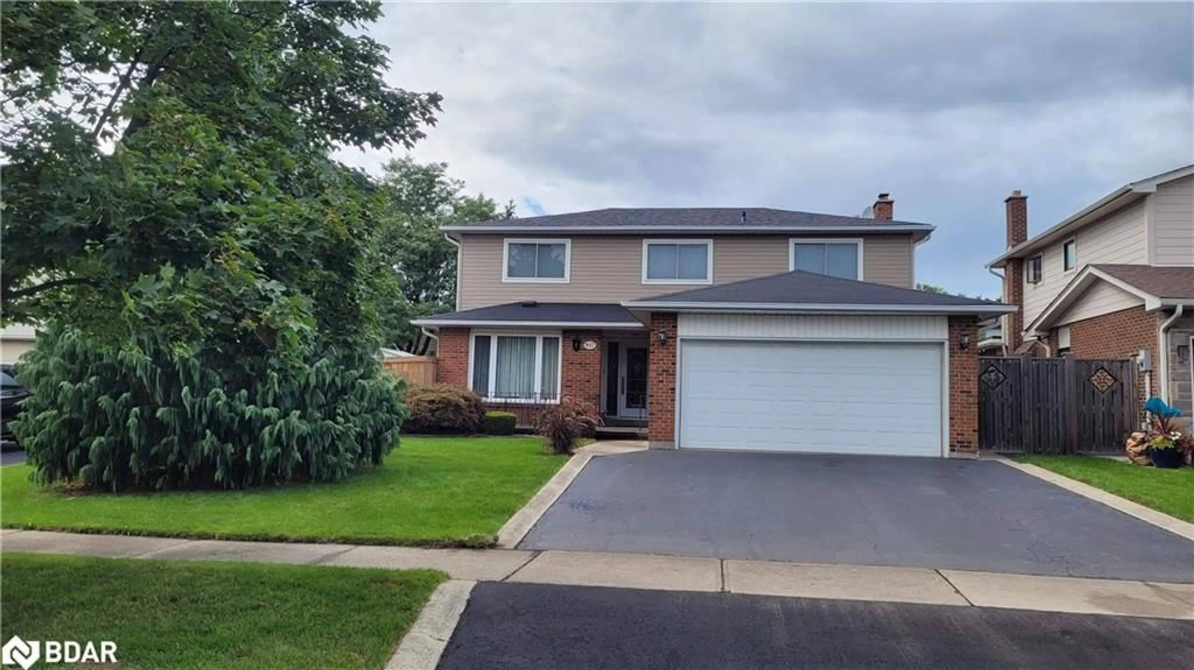 Unknown for 917 Maple Ave, Milton Ontario L9T 3X6