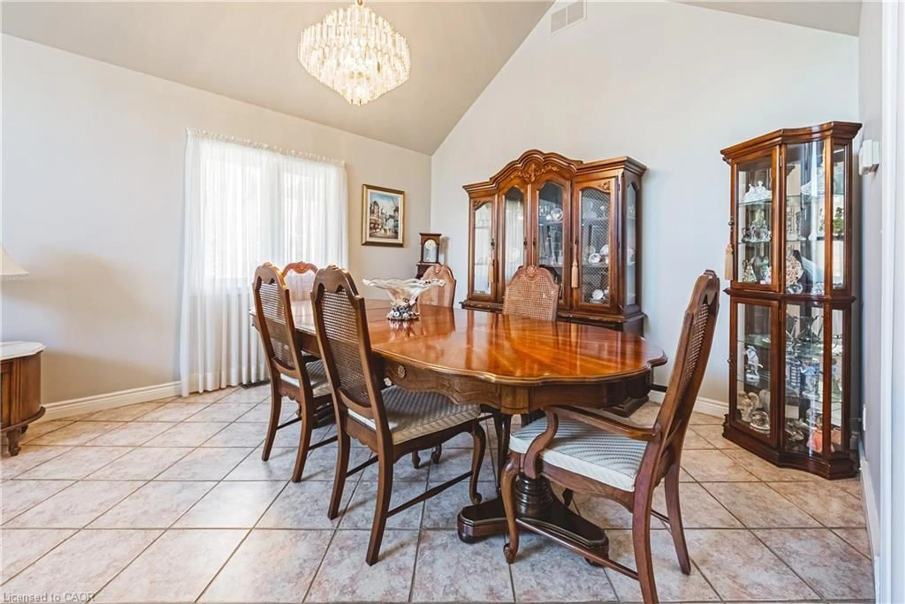 Dining room, ceramic/tile floor for 65 Mount Pleasant Dr, Hamilton Ontario L8W 3H3