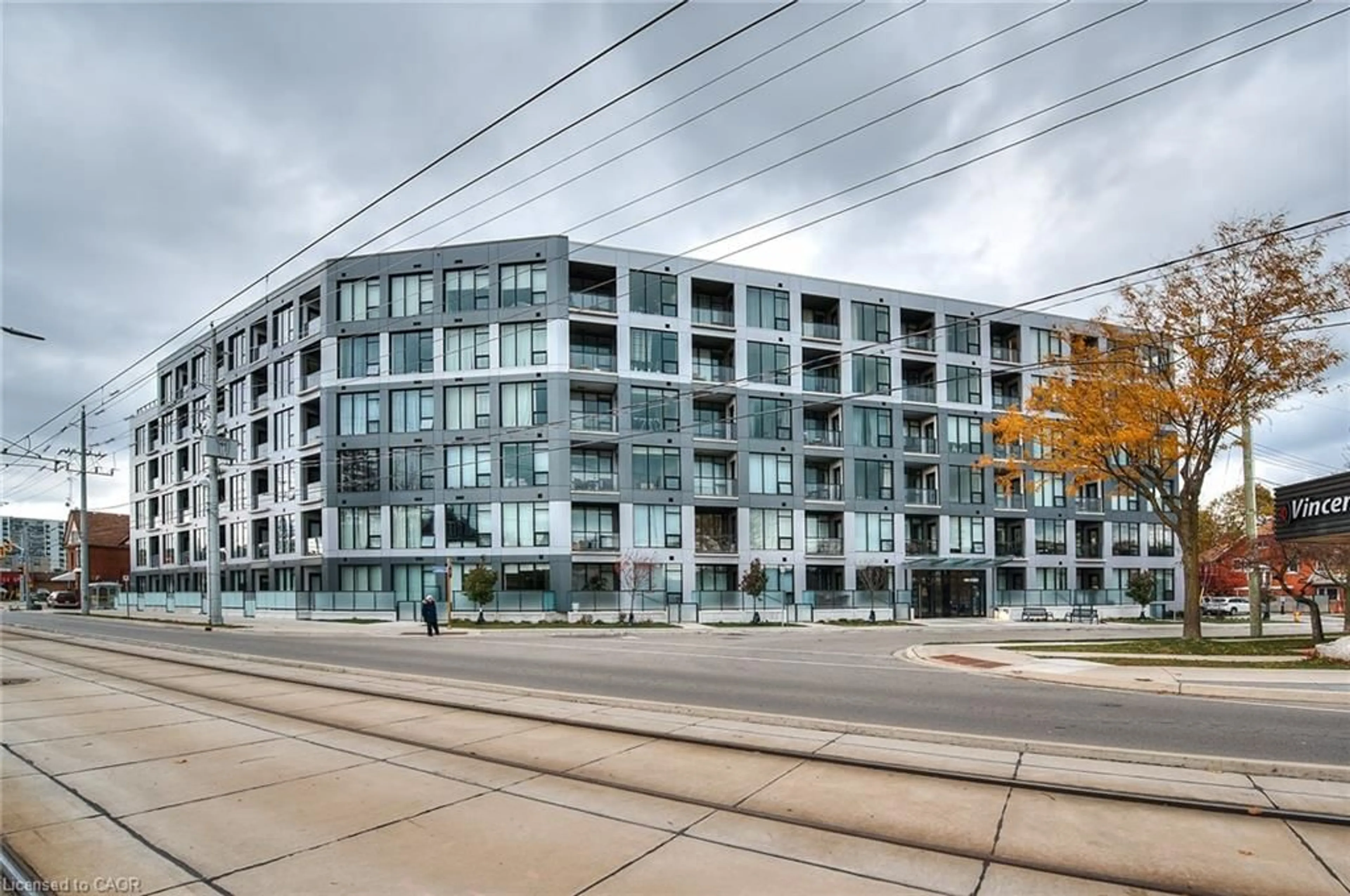 Unknown for 690 King St #622, Kitchener Ontario N2H 5L8