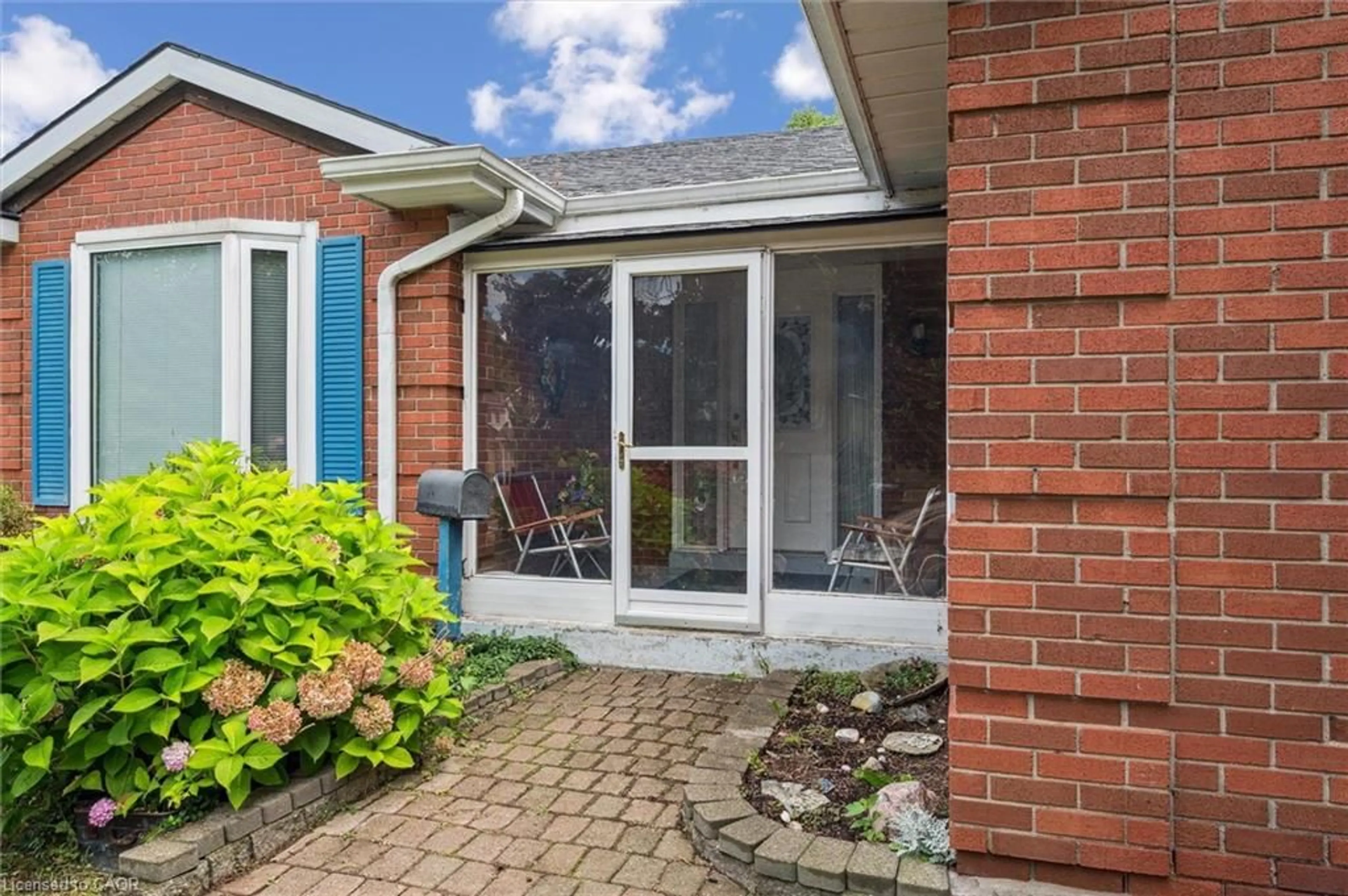 Home with brick exterior material, street for 282 Westheights Dr, Kitchener Ontario N2N 1J9