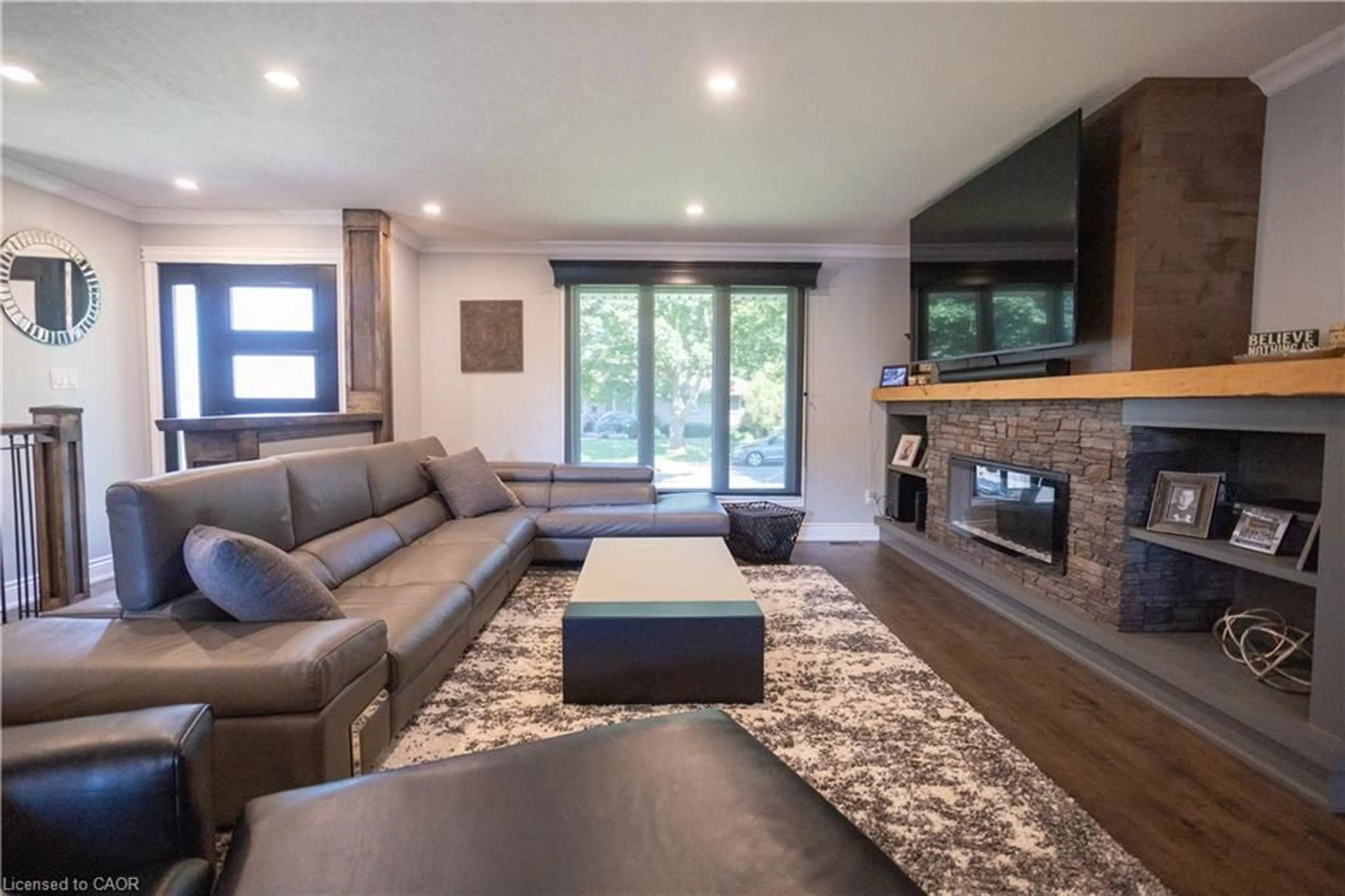 Living room with furniture, unknown for 96 Second Ave, Delhi Ontario N4B 1E5