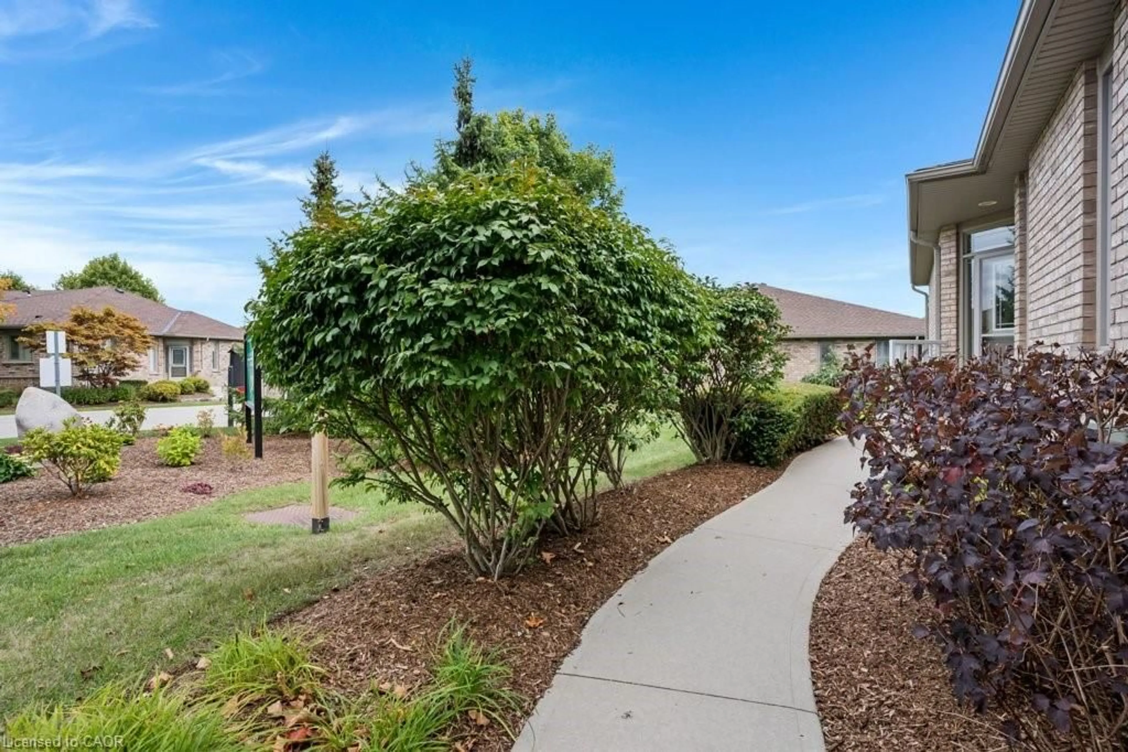 Patio, street for 20 Isherwood Ave #99, Cambridge Ontario N1R 8P9