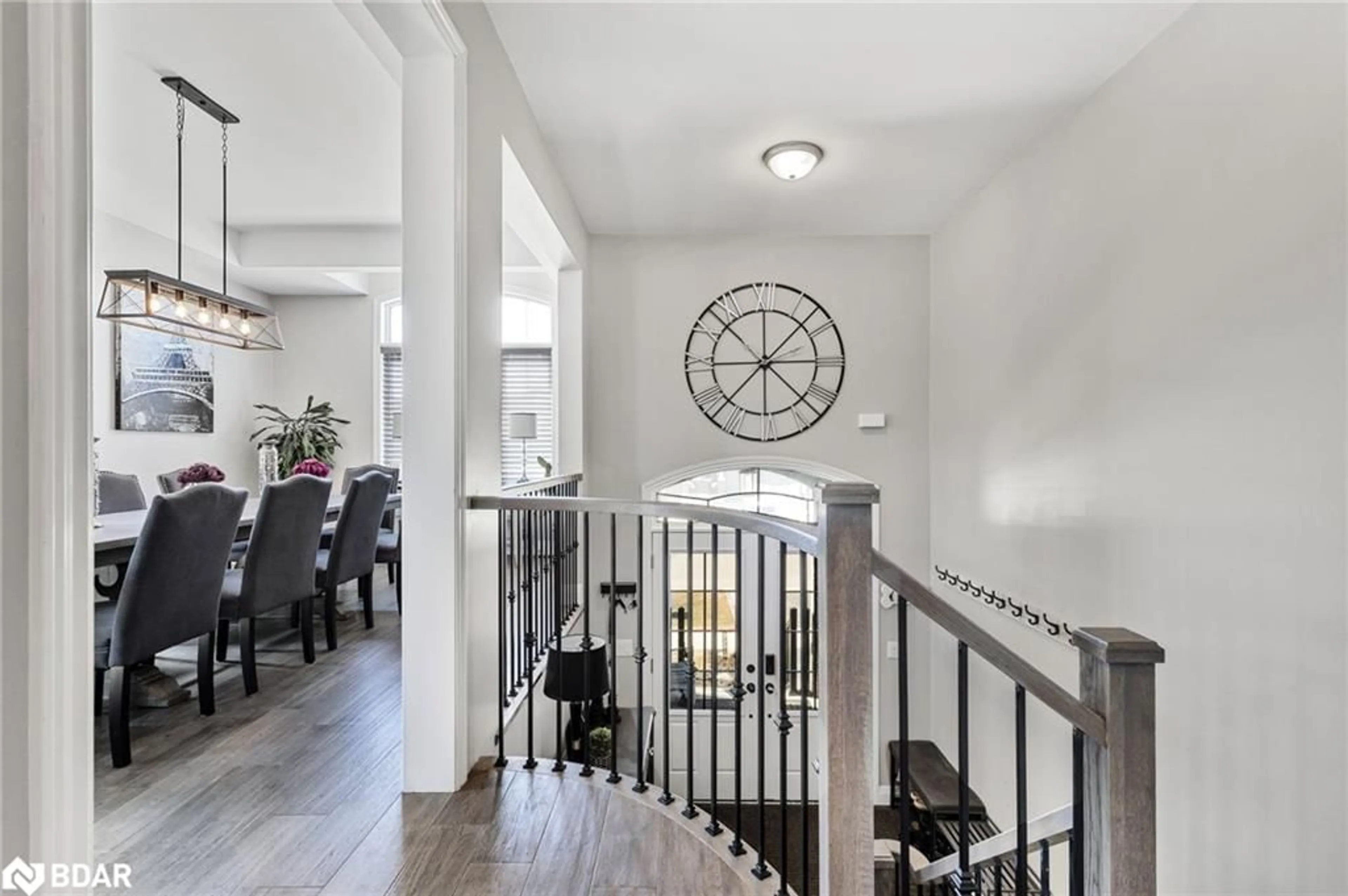 Indoor entryway for 3075 Orion Blvd Blvd, Orillia Ontario L3V 6H2