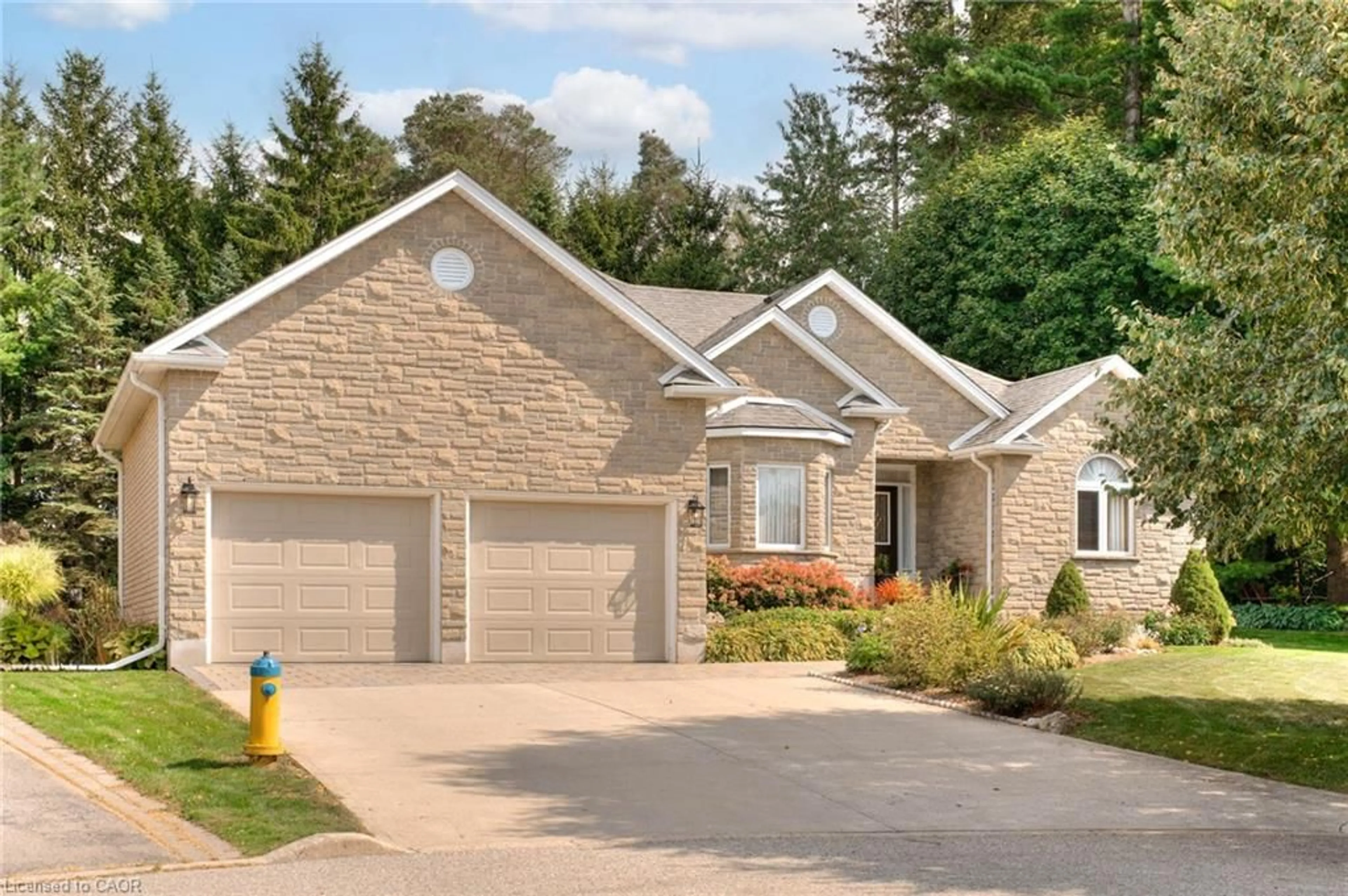 Home with brick exterior material, street for 422 Hagen Crt, Waterloo Ontario N2K 4A8