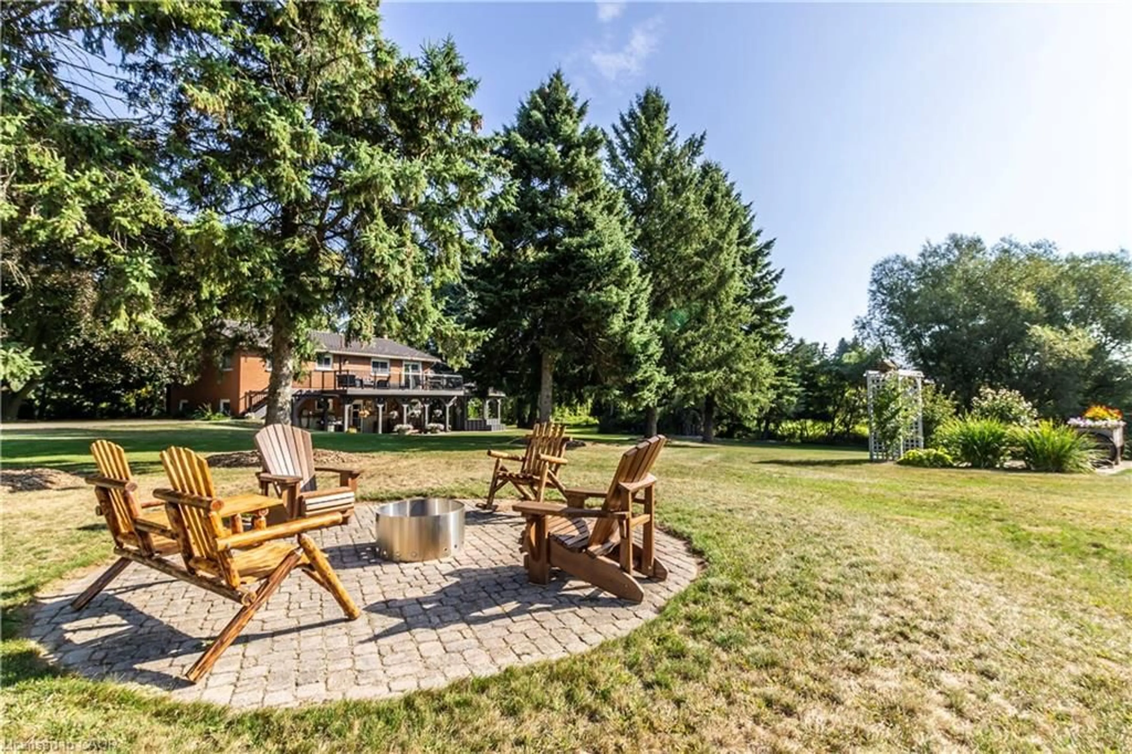 Patio, unknown for 886160 Oxford Road 8, Bright Ontario N0J 1B0
