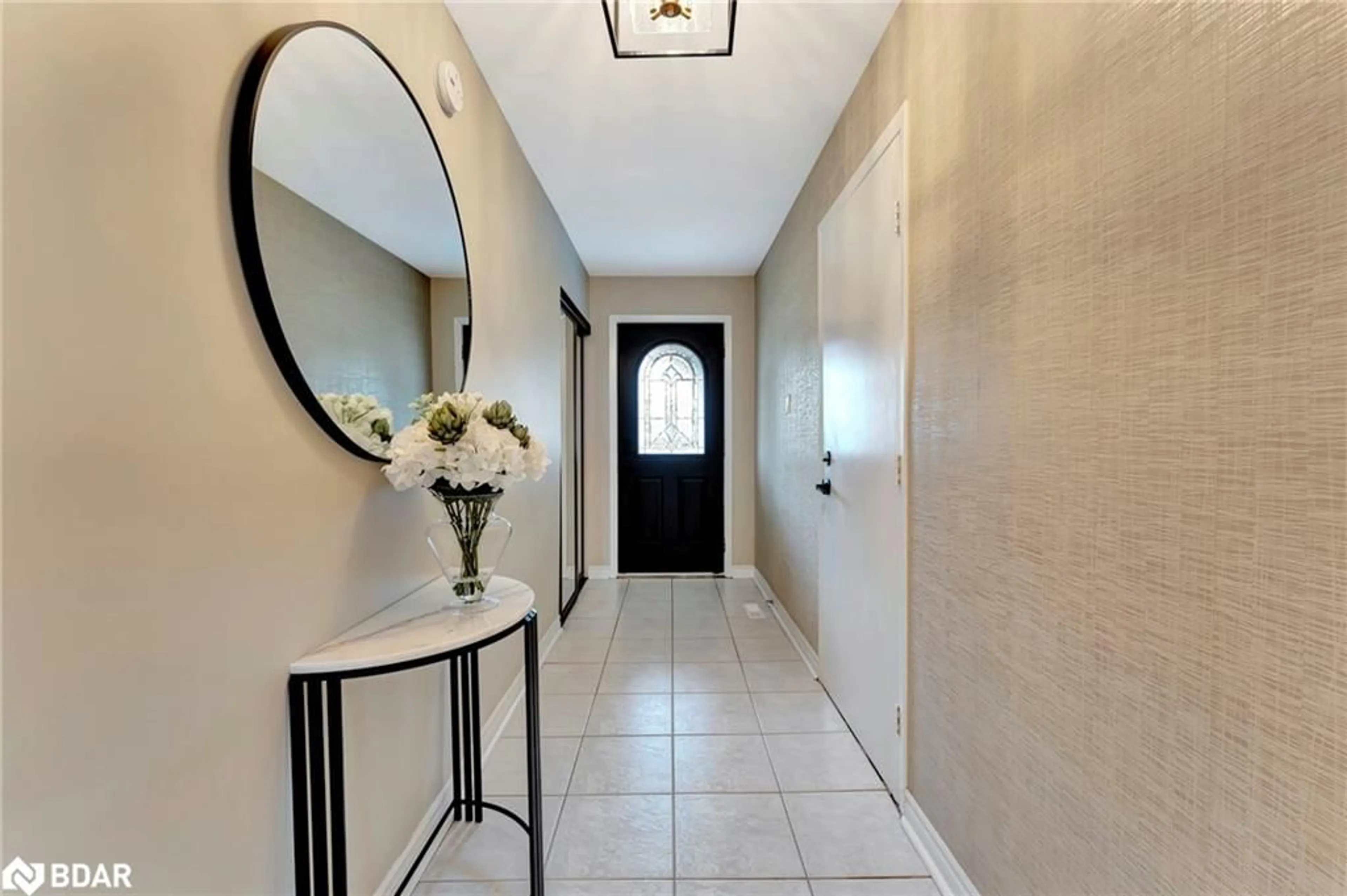 Indoor entryway for 780 Woodward Ave, Milton Ontario L9T 3T9